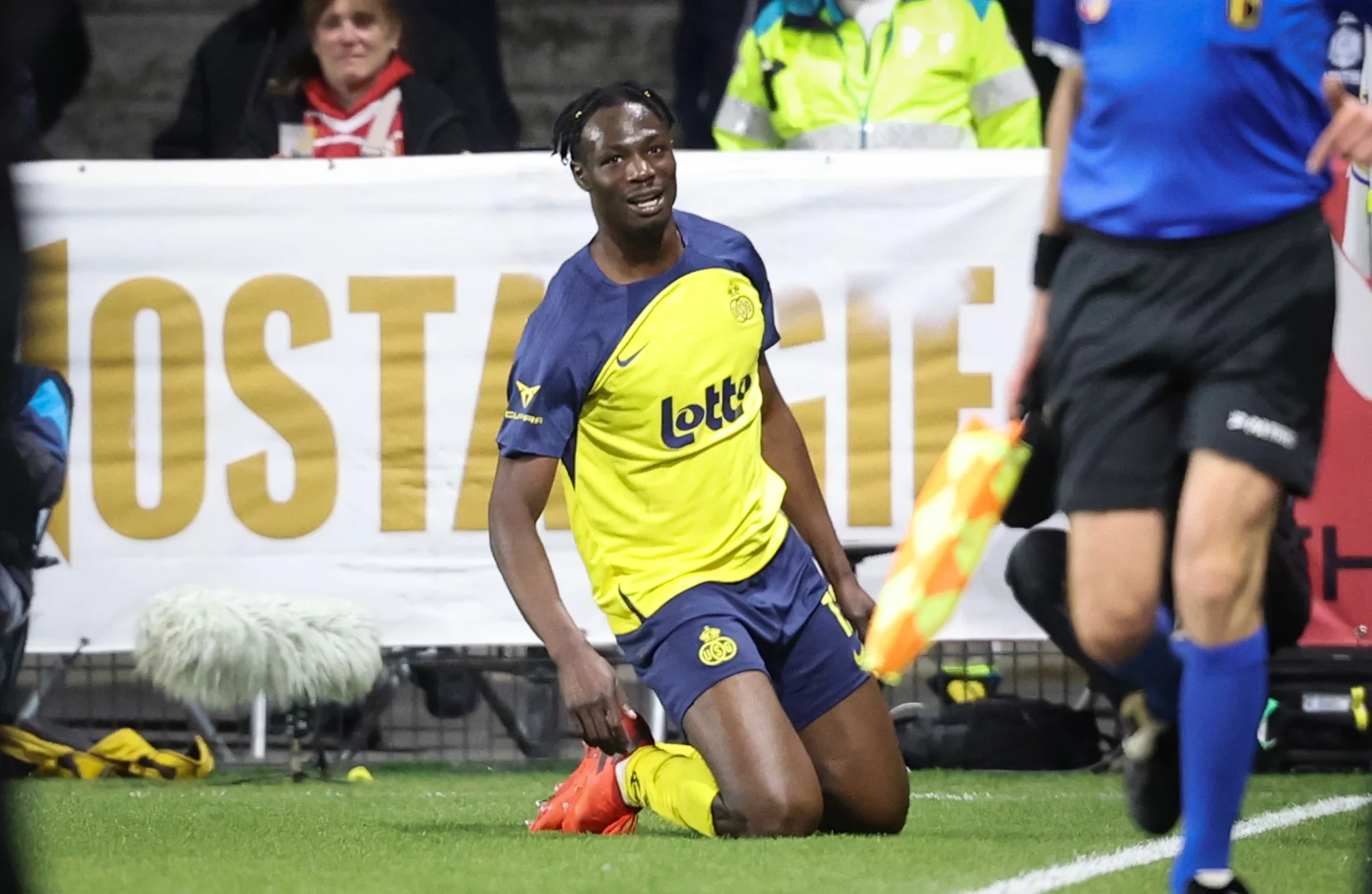 Union's Promise David celebrates after scoring during a soccer match between Royale Union Saint-Gilloise and Standard de Liege, Sunday 09 March 2025 in Brussels, on day 29 of the 2024-2025 season of the 'Jupiler Pro League' first division of the Belgian championship. BELGA PHOTO VIRGINIE LEFOUR