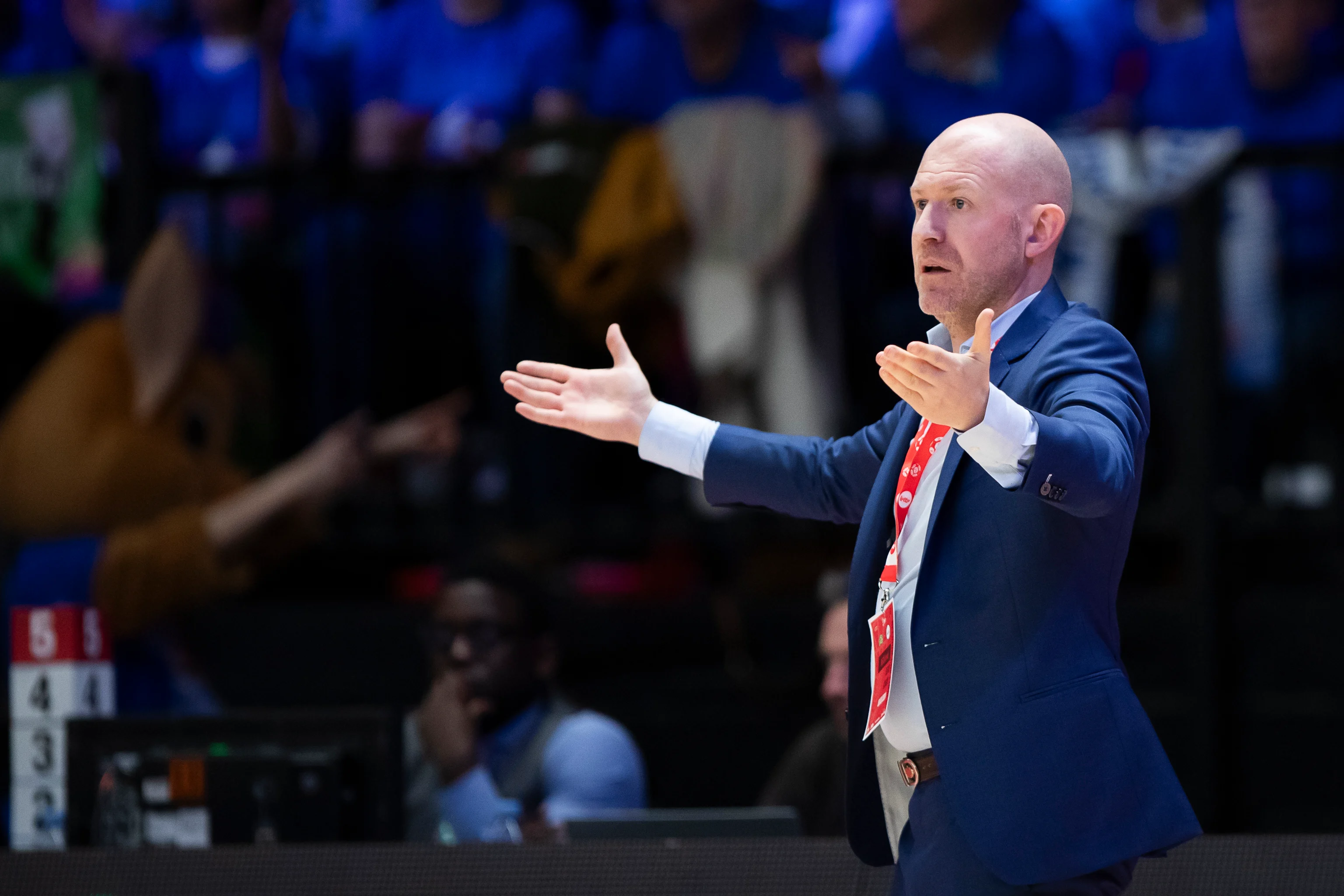 Mechelen's head coach Arvid Diels gestures during a basketball match between Kangoeroes Mechelen and Castors Braine, Saturday 09 March 2024 in Brussels, the final of the women's Belgian Basketball Cup. BELGA PHOTO KRISTOF VAN ACCOM