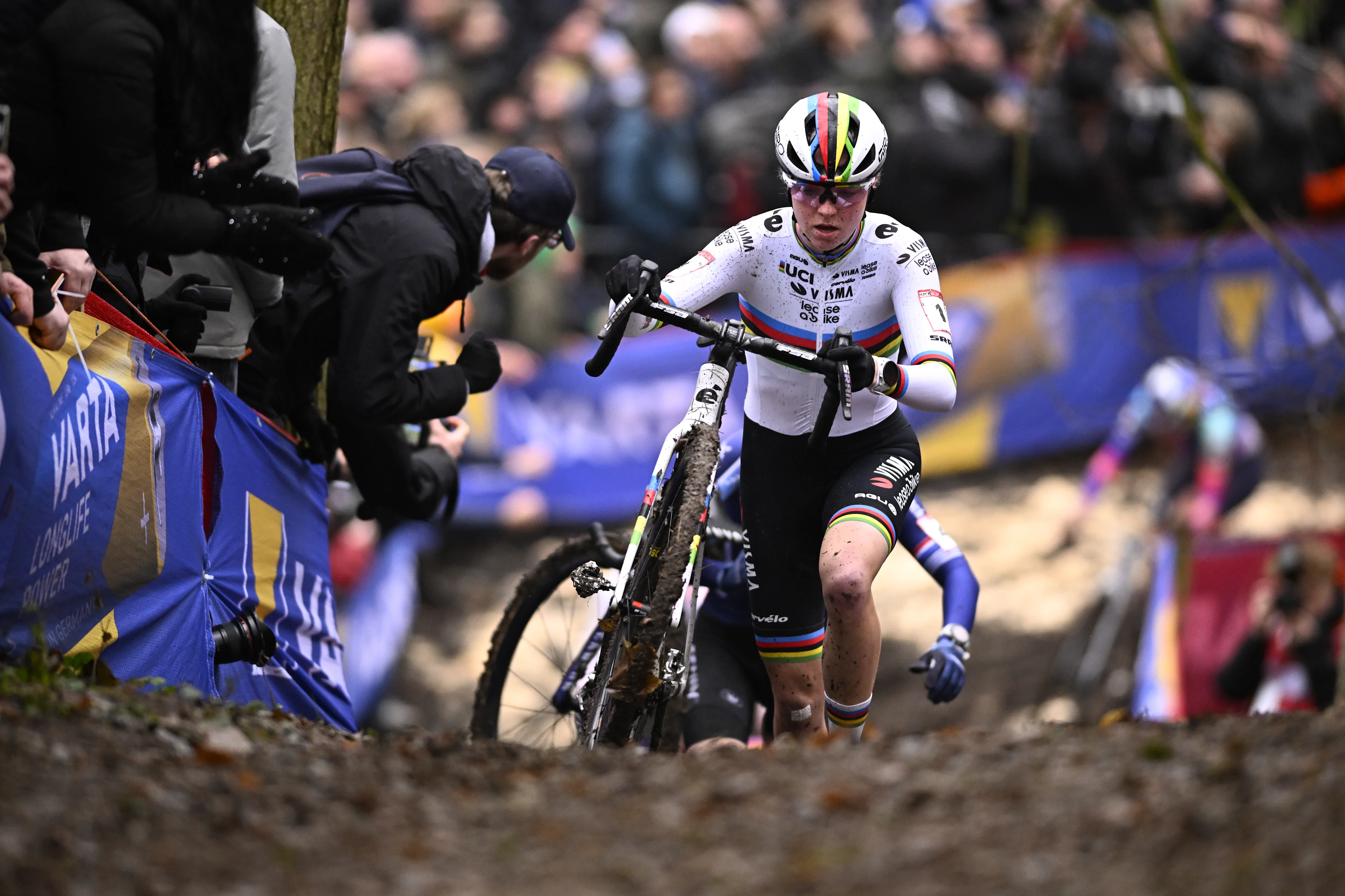 Dutch Fem Van Empel pictured in action during the women's elite race of the World Cup cyclocross cycling event in Gavere on Thursday 26 December 2024, stage 7 (out of 12) of the UCI World Cup competition. BELGA PHOTO JASPER JACOBS