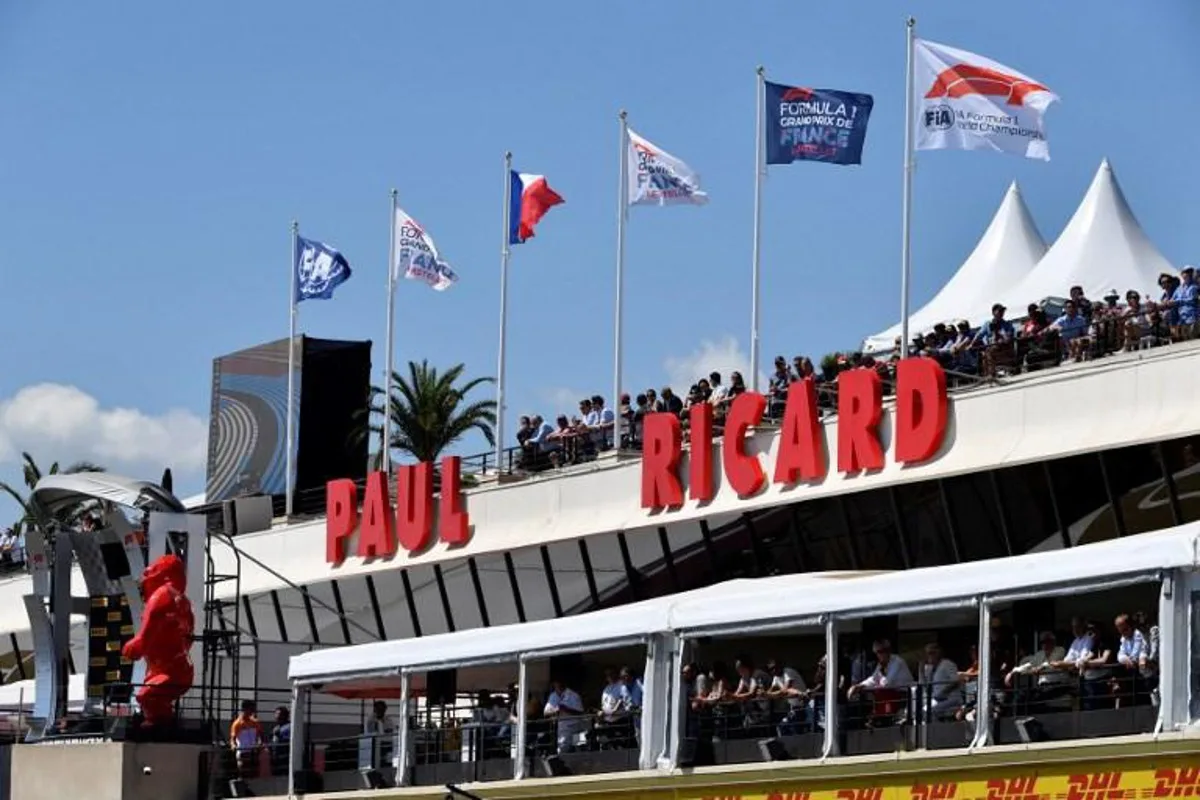 Spectators attend the Circuit Paul Ricard in Le Castellet, southern France, on June 22, 2019, ahead of the Formula One Grand Prix de France.  GERARD JULIEN / AFP