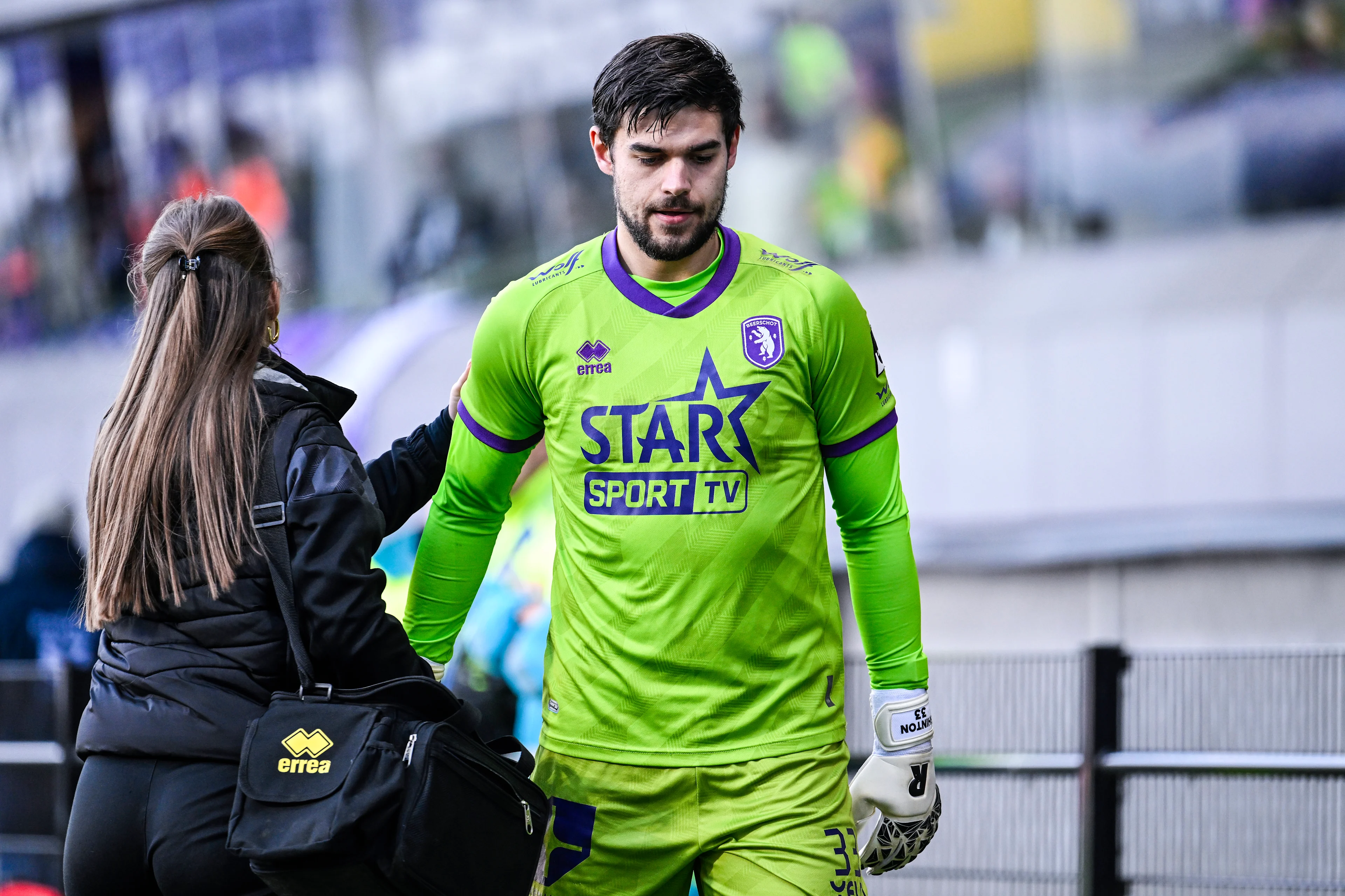 Beerschot's goalkeeper Nick Shinton leaves the field after receiving a red card during a soccer game between K. Beerschot V.A. and KV Mechelen, Sunday 02 March 2025 in Antwerp, on day 28 of the 2024-2025 season of the "Jupiler Pro League" first division of the Belgian championship. BELGA PHOTO TOM GOYVAERTS