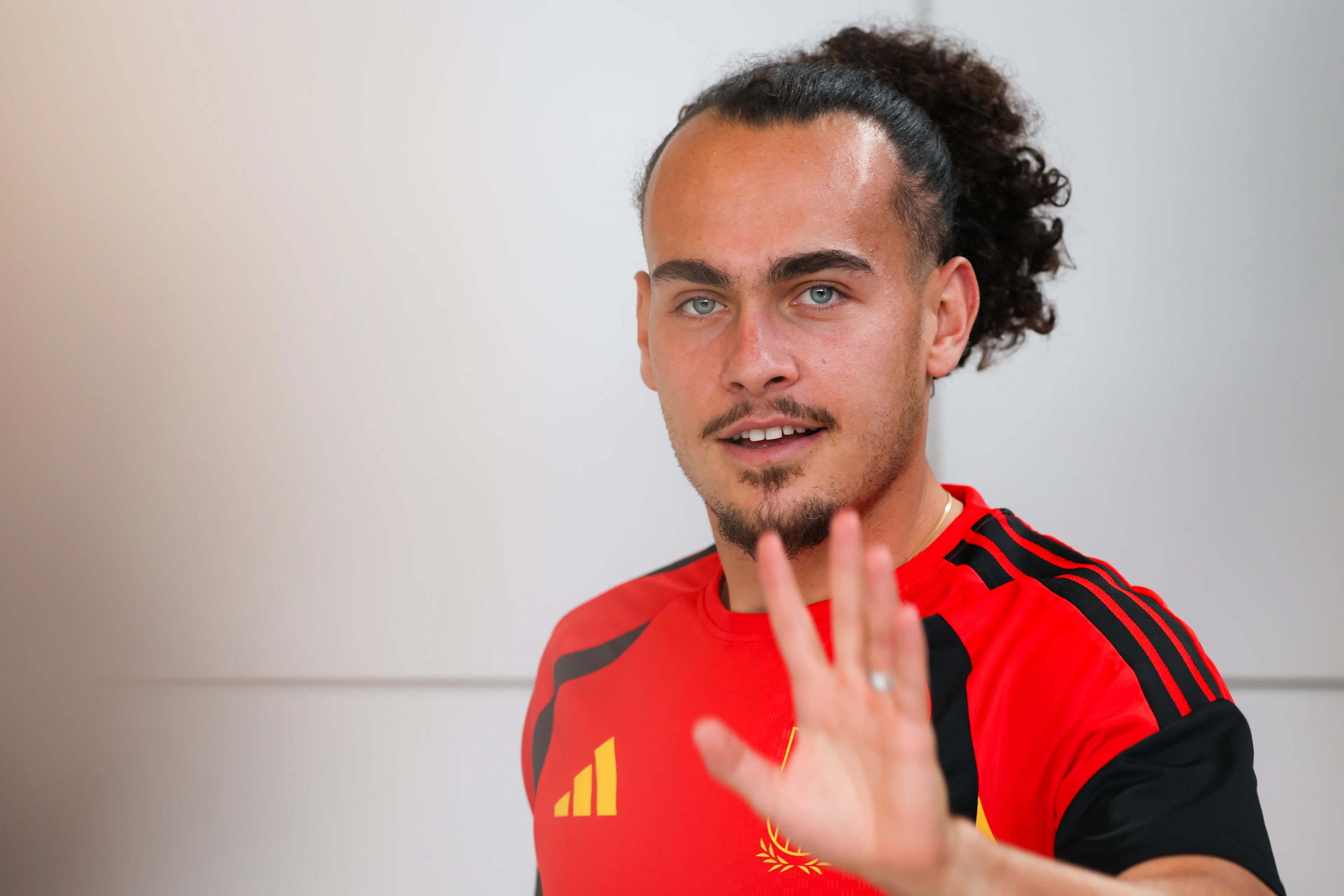 Belgium's Arthur Theate leaves after a press conference of Belgian national soccer team Red Devils in their base camp, home of the Seattle Sounders, Renton, Seattle, USA, on Tuesday 23 June 2026. Devils have two draw games so far and a third game to play on the 27th of June. BELGA PHOTO BRUNO FAHY