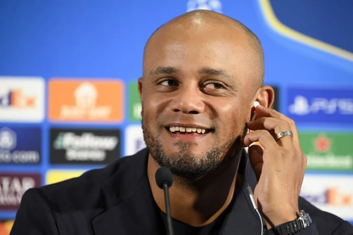 Bayern Munich's Belgian coach Vincent Kompany gives a press conference at the Estadi Olimpic Lluis Companys in Barcelona on October 22, 2024, on the eve of their UEFA Champions League football match against FC Barcelona.  Josep LAGO / AFP