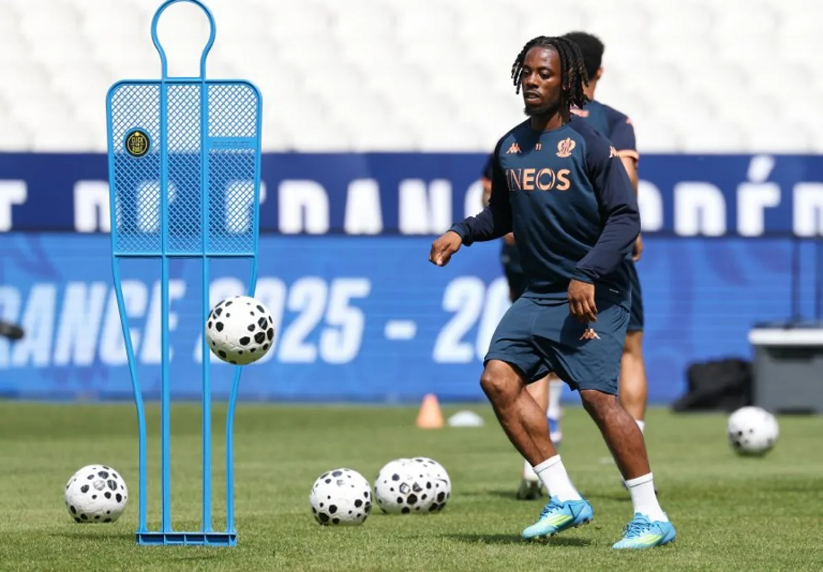 Nice's French forward #11 Elye Wahi takes part in a training session on the eve of the French Cup final football match between OGC Nice and RC Lens at the Stade de France in Saint-Denis on May 21, 2026. FRANCK FIFE / AFP