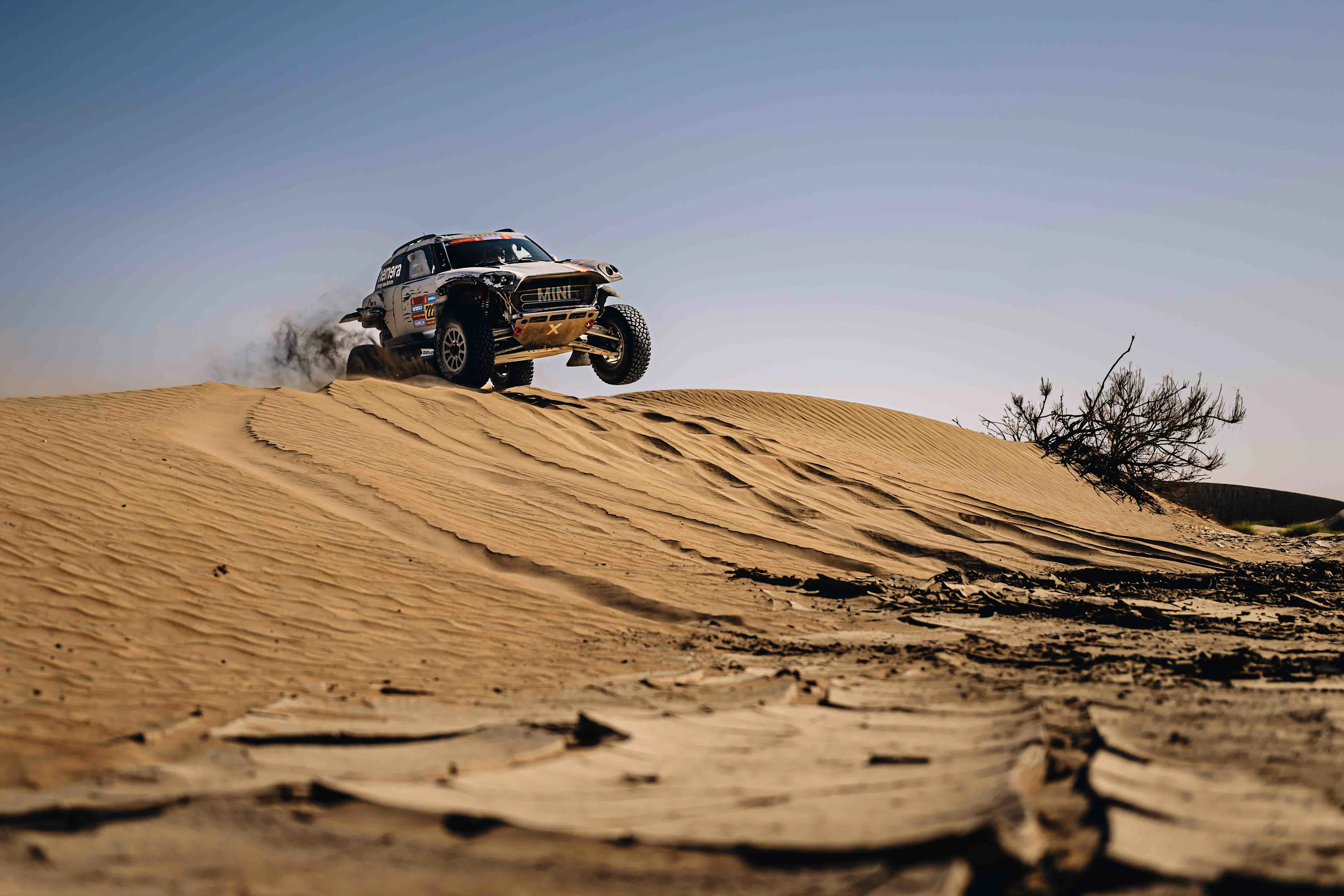 ATTENTION EDITORS - HAND OUT PICTURES - EDITORIAL USE ONLY - MANDATORY CREDIT:  SIMON BAUCHAU -   Hand out pictures dated from Monday 06 January 2025 of Guillaume de Mevius, who finished third in the stage 3 of the 2025 Dakar rally race, in Saoudi Arabia.   *** Belga and Belga Editorial Board decline all responsibility regarding the content of this picture. *** PHOTO HAND OUT SIMON BACHAU