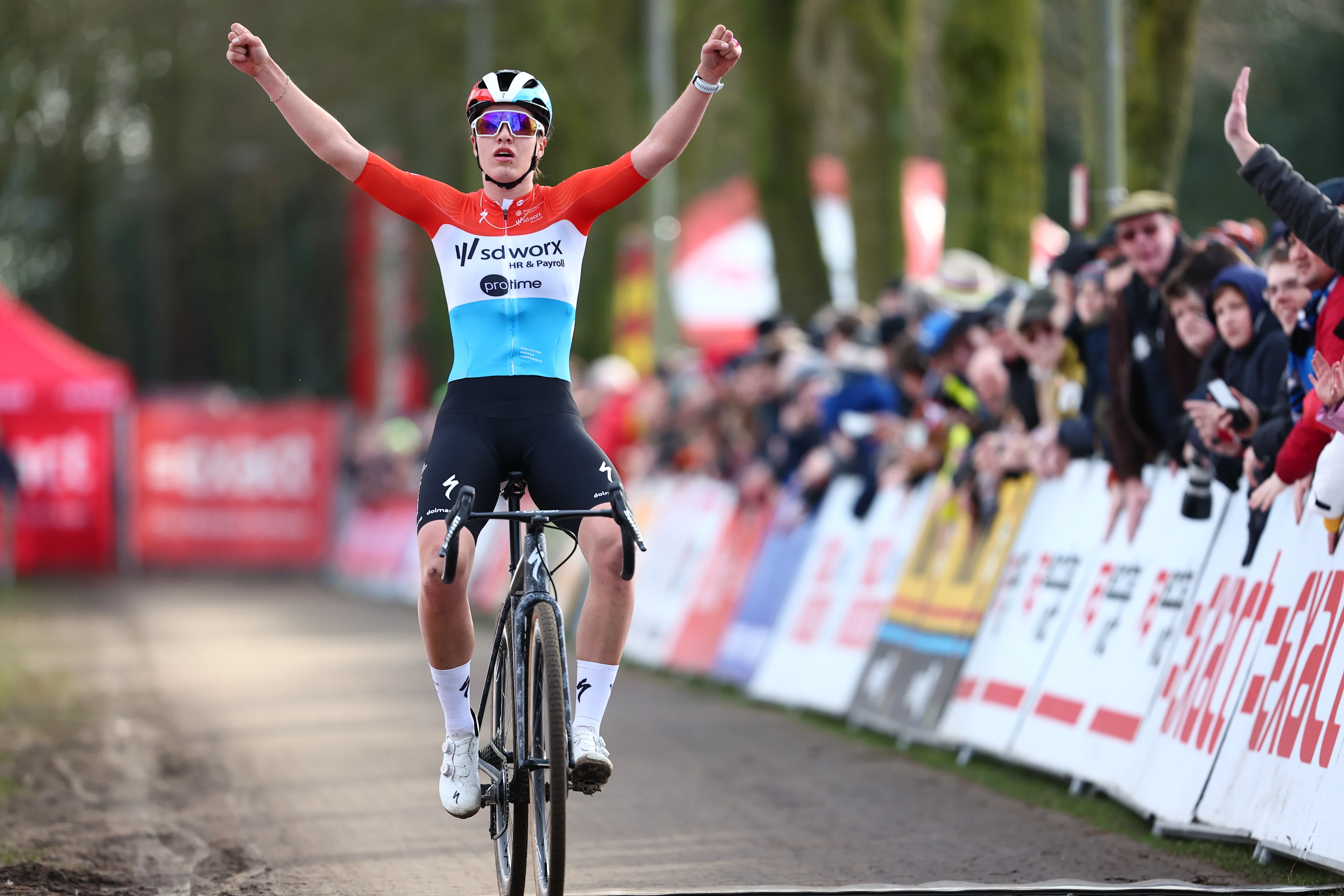 Luxembourgian Marie Schreiber celebrates as she crosses the finish line to win the women's elite race of the 'Parkcross' cyclocross cycling event, race 6/7 in the 'Exact Cross' competition, Wednesday 05 February 2025 in Maldegem. BELGA PHOTO DAVID PINTENS