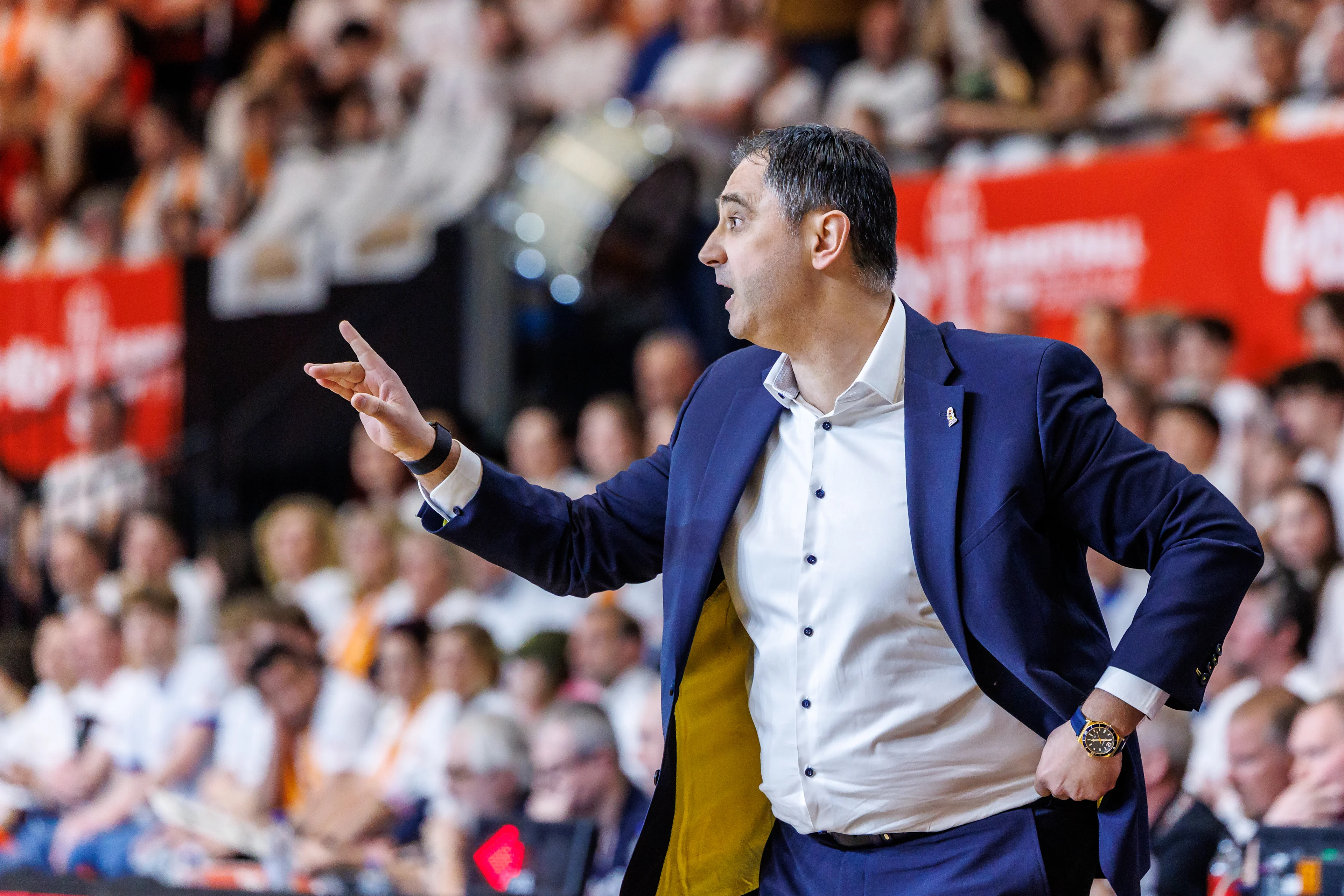 Oostende's head coach Dario Gjergja pictured during a basketball match between BC Oostende and Leuven Bears, Sunday 09 March 2025 in Oostende, the final of the men's Belgian Basketball Cup. BELGA PHOTO KURT DESPLENTER