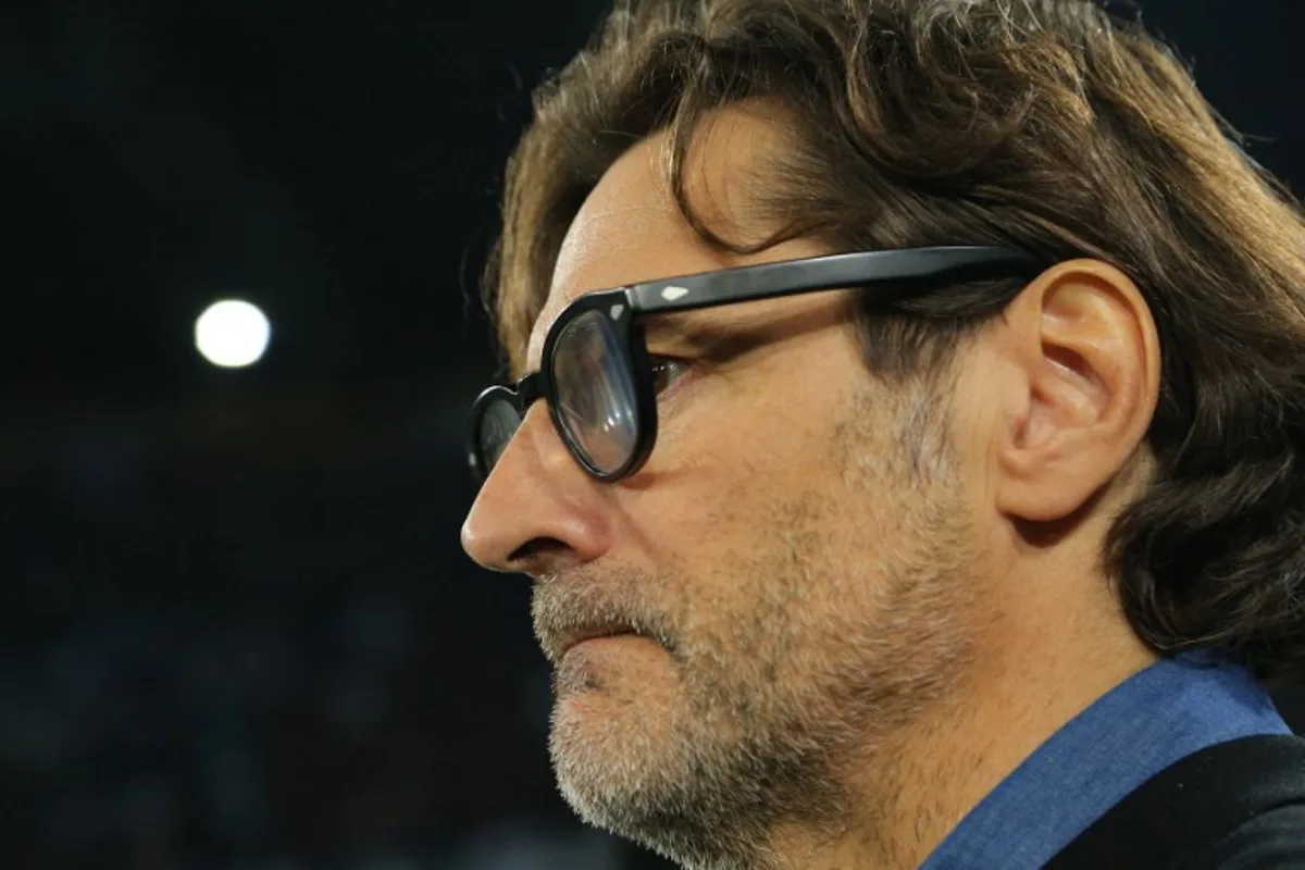 Fiorentina's Italian head coach Paolo Vanoli looks on ahead of the Italian Serie A football match between SSC Napoli and ACF Fiorentina at the Diego Armando Maradona Stadium in Naples on January 31, 2026. CARLO HERMANN / AFP