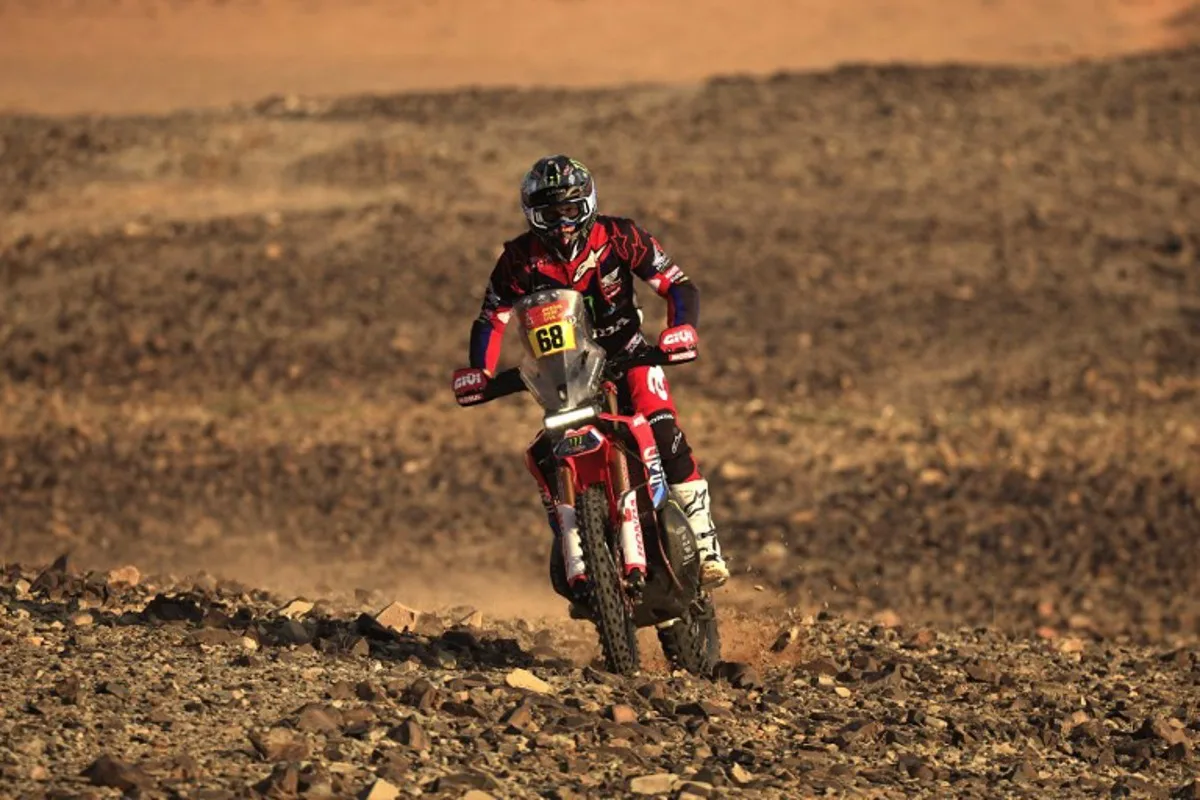 Spanish biker Tosha Schareina competes during Stage 7 of the Dakar Rally 2025, between Al Duwadimi and Al Duwadimi, Saudi Arabia, on January 12, 2025.  Valery HACHE / AFP