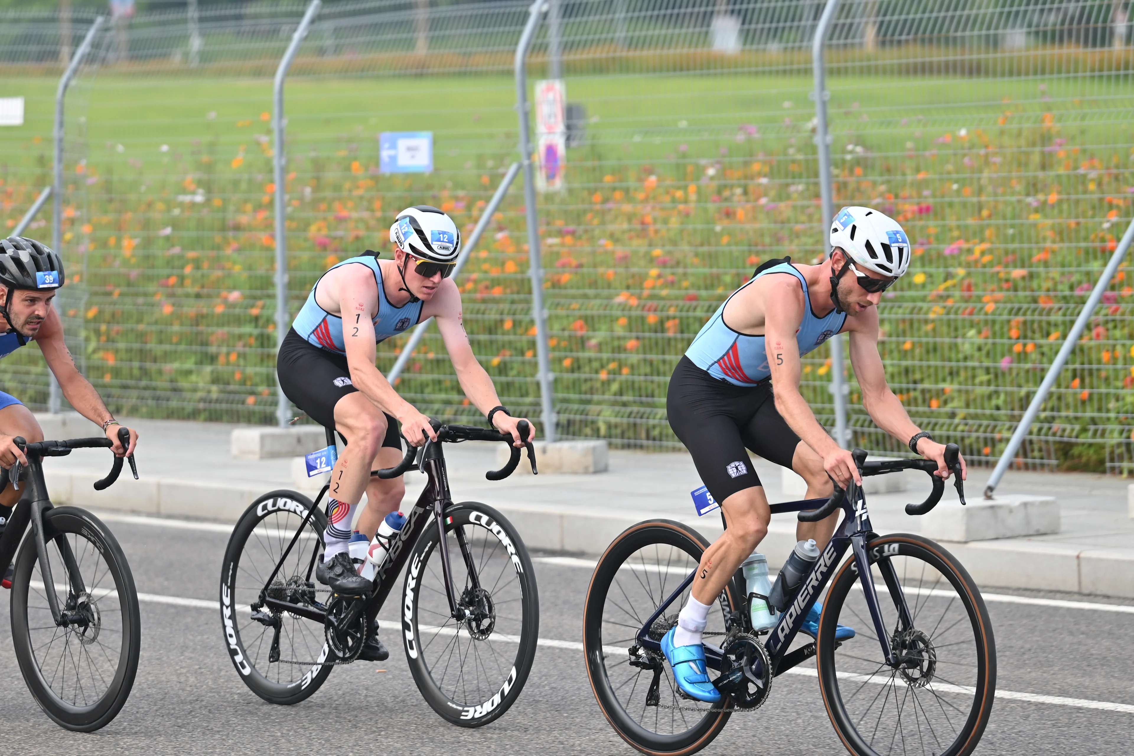 ATTENTION EDITORS - HANDOUT PICTURE - EDITORIAL USE ONLY - MANDATORY CREDIT BOIC - COIB   -  Thibaut De Smet and Vincent Bierinckx (R) ride during the Men duathlon event at the World Games 2025, in Chenghdu, China, on Saturday 9 AUgust 2025. This year, the World Games take place from 07 to 17 augustus. PHOTO HANDOUT BOIC - COIB