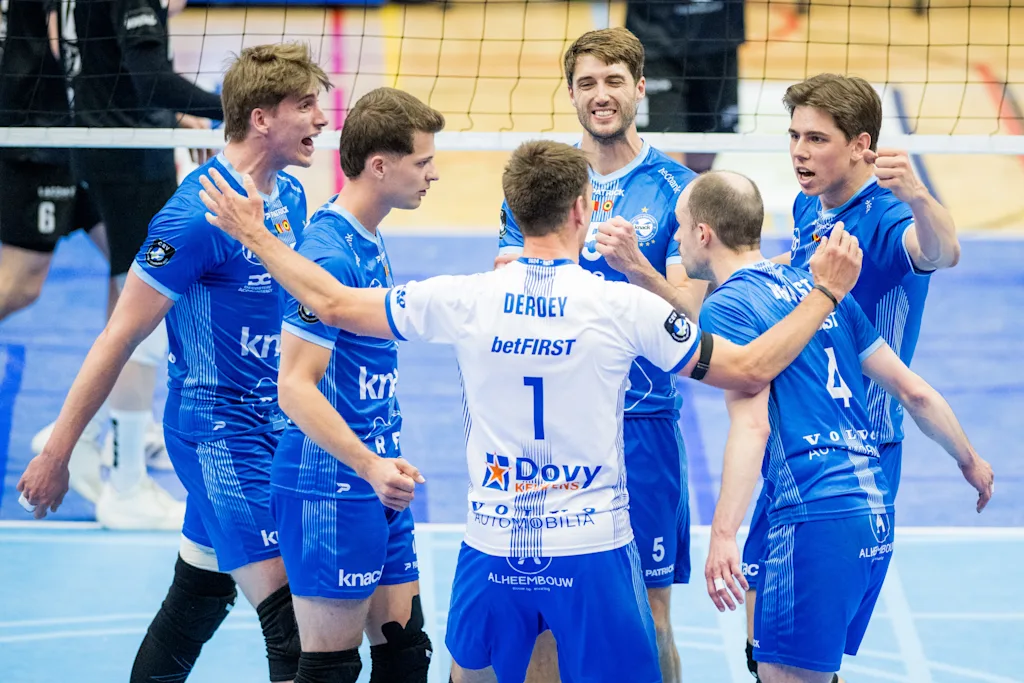 Roeselare's players celebrate during the match between Haasrode Leuven and Roeselare, a Play-off Final (4th game, best-of-5) game in the Lotto Volley League Men, Tuesday 13 May 2025 in Leuven. BELGA PHOTO JASPER JACOBS