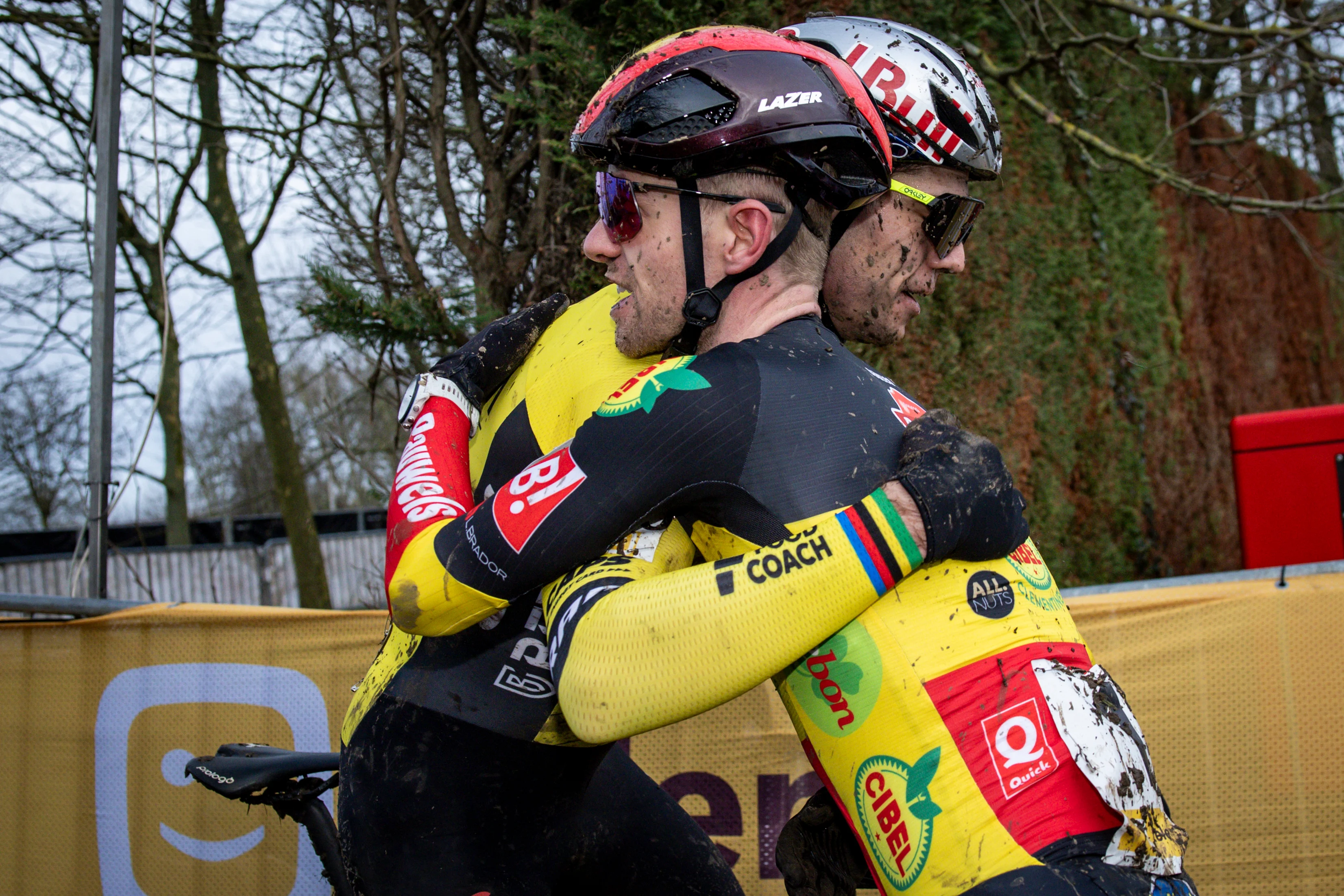 Belgian Eli Iserbyt congratulates winner Belgian Wout van Aert after the men elite race at the cyclocross cycling event in Gullegem on Saturday 04 January 2025, stage 7/8 in the Superprestige cyclocross cycling competition BELGA PHOTO DAVID PINTENS