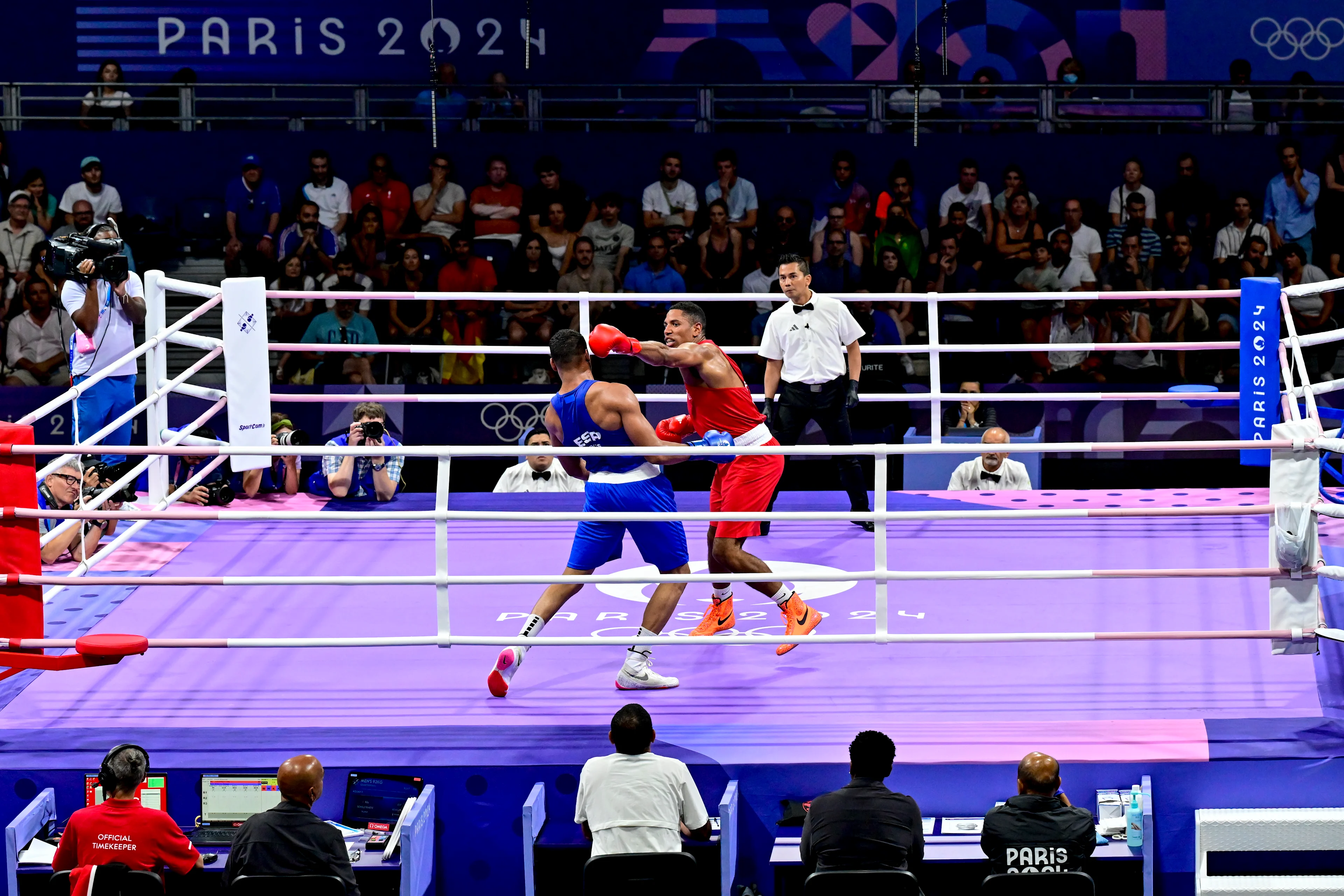 Spanish Emmanuel Reyes Pla (blue) and Belgian boxer Victor Schelstraete pictured in action during a boxing bout between Belgian Schelstraete and Spanish Reyes, the quarter finals of the men's 92kg category at the Paris 2024 Olympic Games, on Thursday 01 August 2024 in Paris, France. The Games of the XXXIII Olympiad are taking place in Paris from 26 July to 11 August. The Belgian delegation counts 165 athletes competing in 21 sports. BELGA PHOTO DIRK WAEM