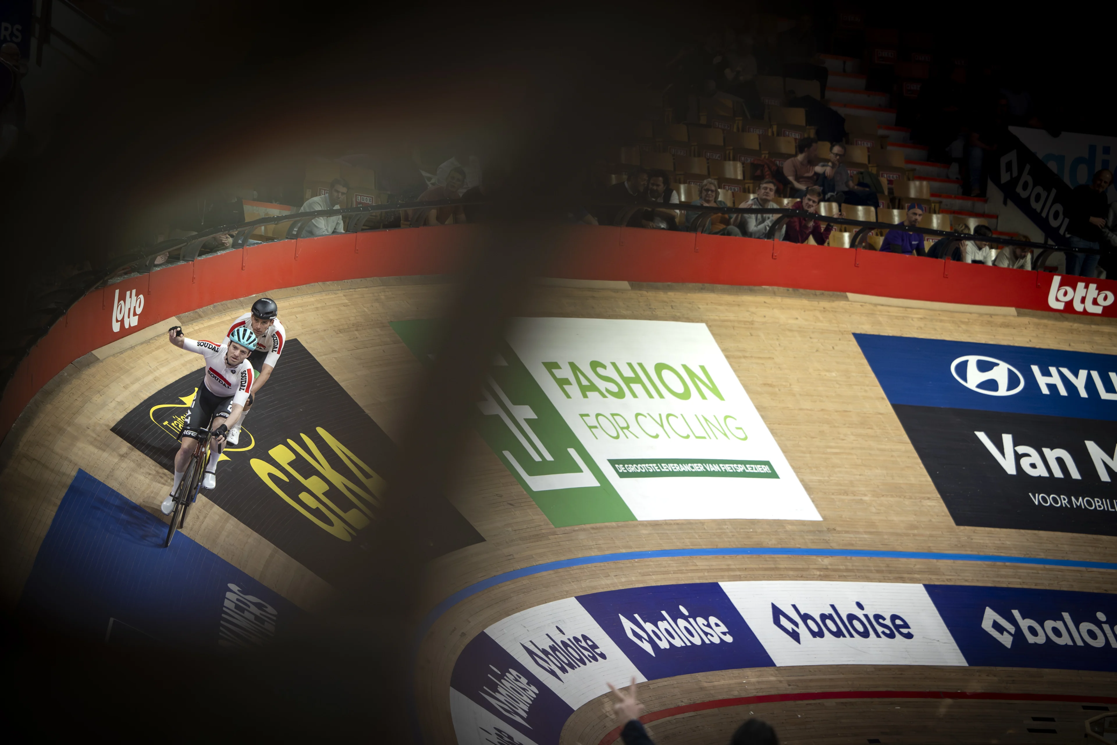 Dutch Youri Havik pictured in action during day four of the Zesdaagse Vlaanderen-Gent six-day indoor track cycling event at the indoor cycling arena 't Kuipke, Friday 15 November 2024, in Gent. BELGA PHOTO DAVID PINTENS