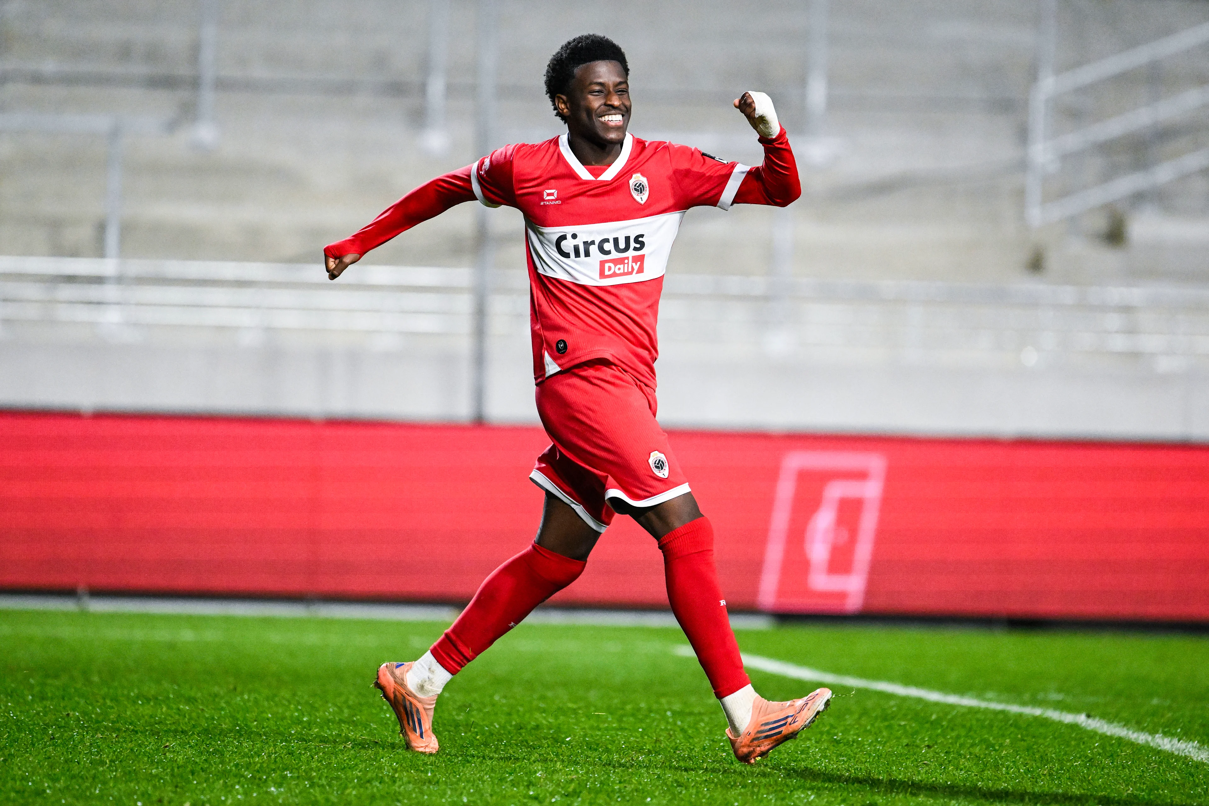 Antwerp's Isaac Babadi celebrates after scoring a penalty during a soccer game between Royal Antwerp FC and Sint-Truidense V.V., in the 1/8 final of the Croky Cup Belgian cup, Wednesday 03 December 2025 in Antwerp. BELGA PHOTO TOM GOYVAERTS