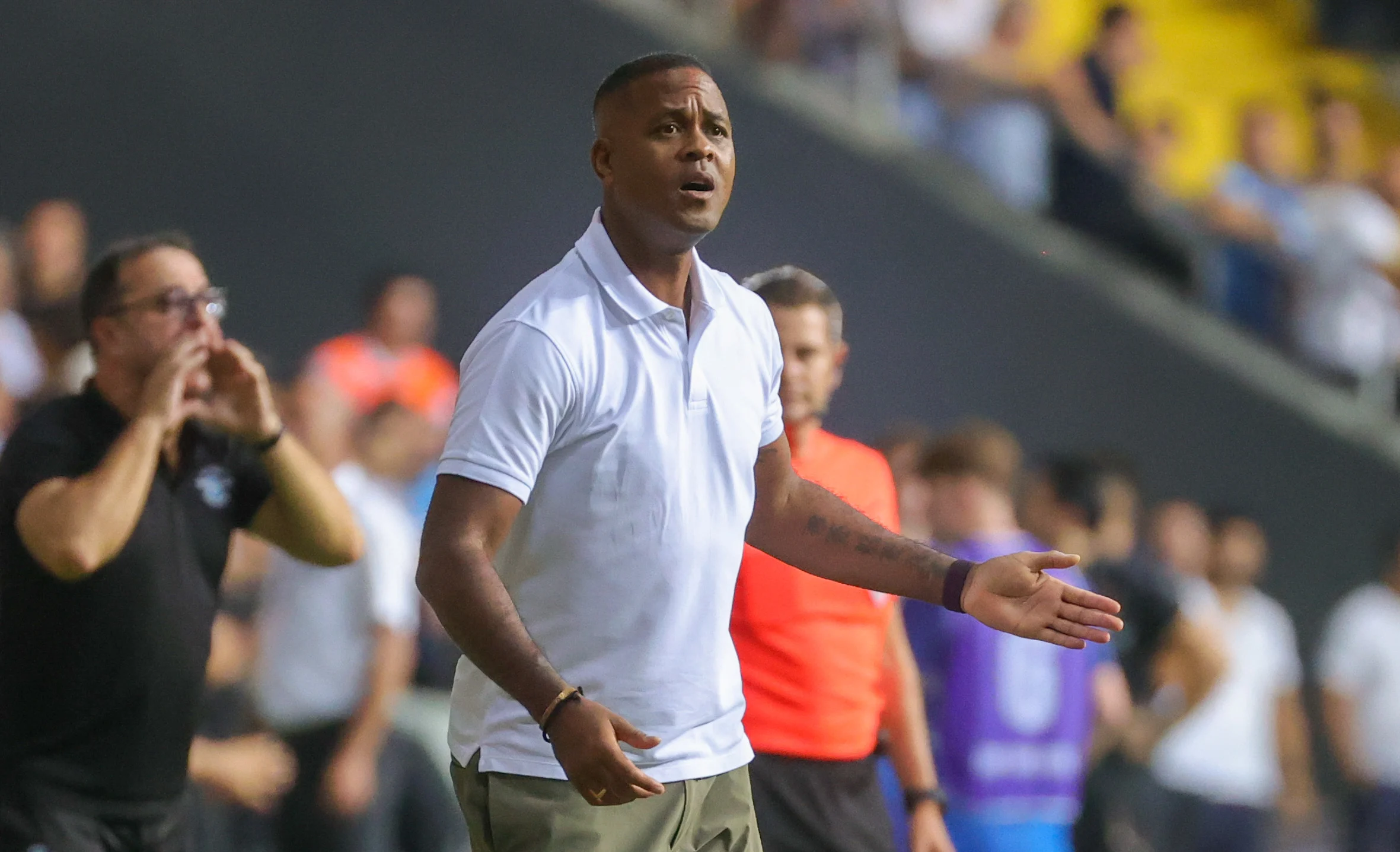 Demirspor's head coach Patrick Kluivert gestures during a soccer game between Turkish Adana Demirspor and Belgian KRC Genk, Thursday 31 August 2023 in Adana, Turkey, the return leg of the play-off for the UEFA Conference League competition. BELGA PHOTO VIRGINIE LEFOUR