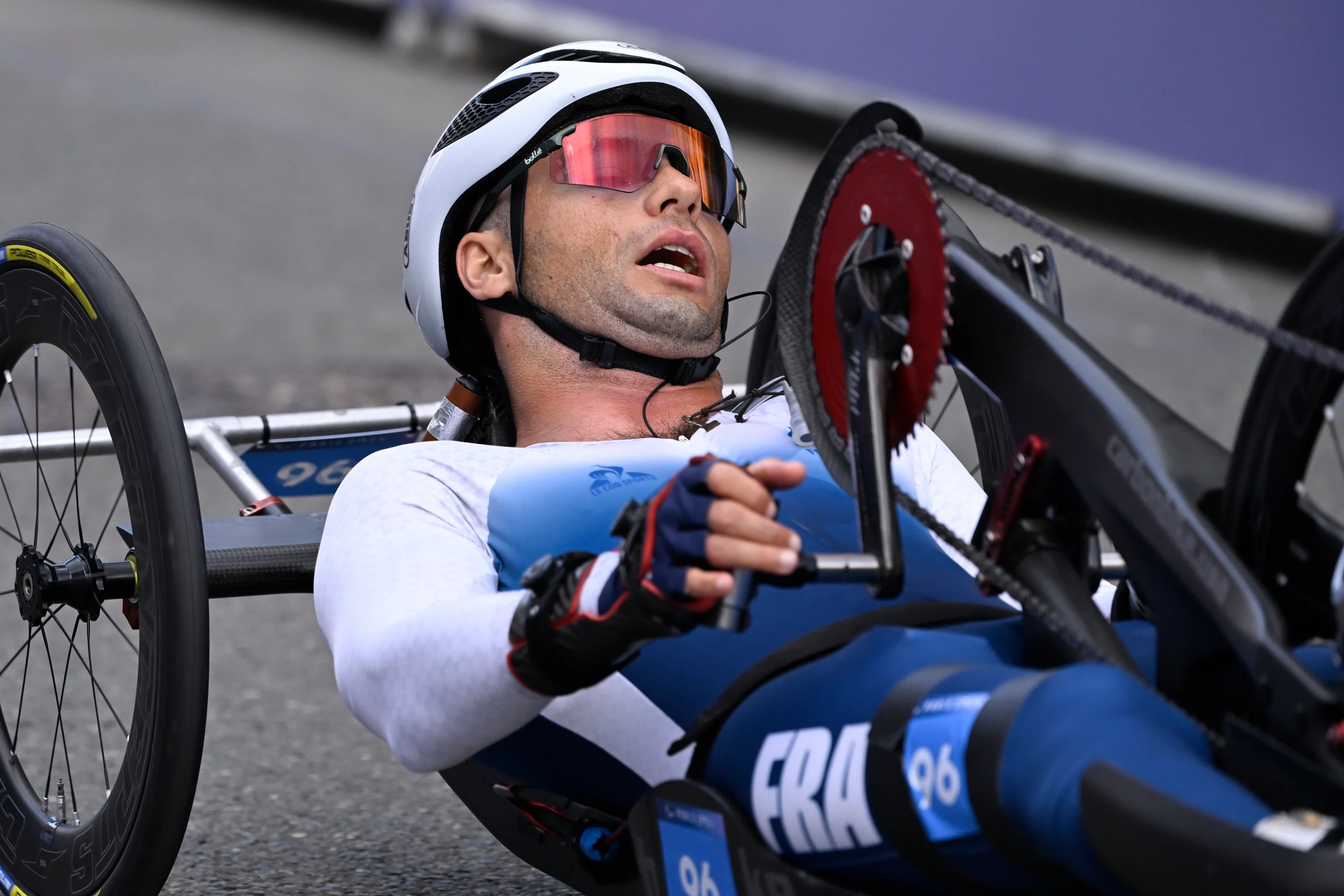 French Florian Jouanny pictured in action at the time trial of the men MH2 category, in the para cycling, on day 8 of the 2024 Summer Paralympic Games in Paris, France on Wednesday 04 September 2024. The 17th Paralympics are taking place from 28 August to 8 September 2024 in Paris. BELGA PHOTO LAURIE DIEFFEMBACQ