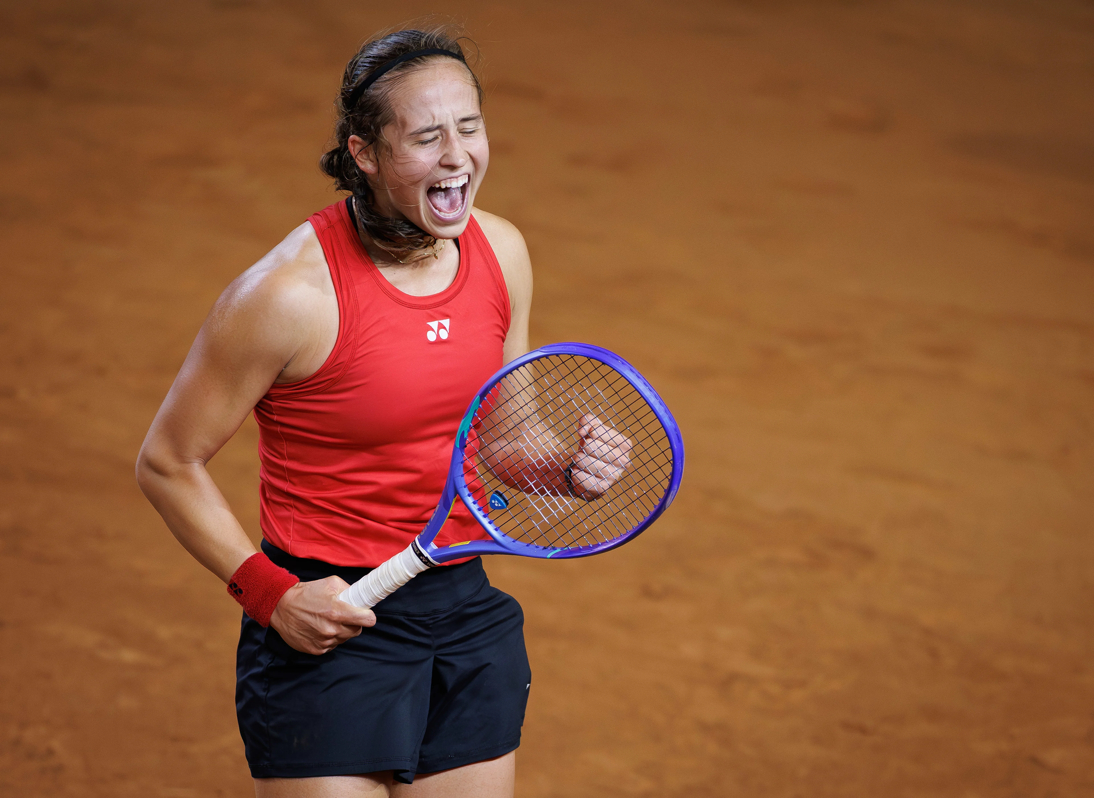 Belgian Hanne Vandewinkel celebrates after the first game between Belgian Vandewinkel (WTA 94) and US' Jovic (WTA 16) on the first day of tennis matches between Belgium and USA, in the qualifiers of the Billie Jean King Cup tennis, in Oostende, Belgium, on Friday 10 April 2026. The meeting takes place on 10 and 11th April. PHOTO BENOIT DOPPAGNE