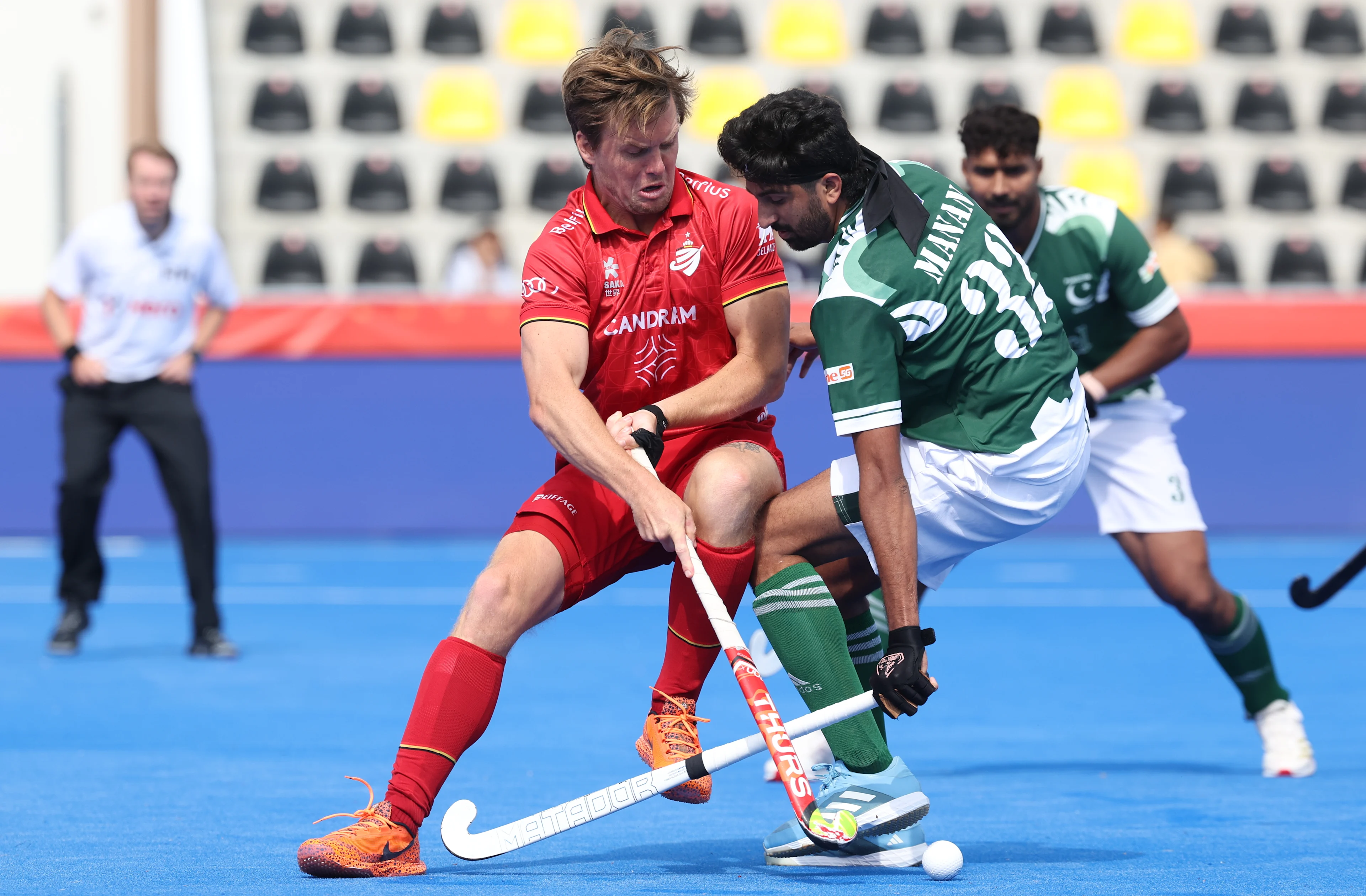 Belgium's Tom Boon fights for the ball during a hockey game between Belgian national team Red Lions and Pakistan, Saturday 13 June 2026 in Wavre, match 9/16 in the group stage of the men's FIH Pro League competition. BELGA PHOTO VIRGINIE LEFOUR