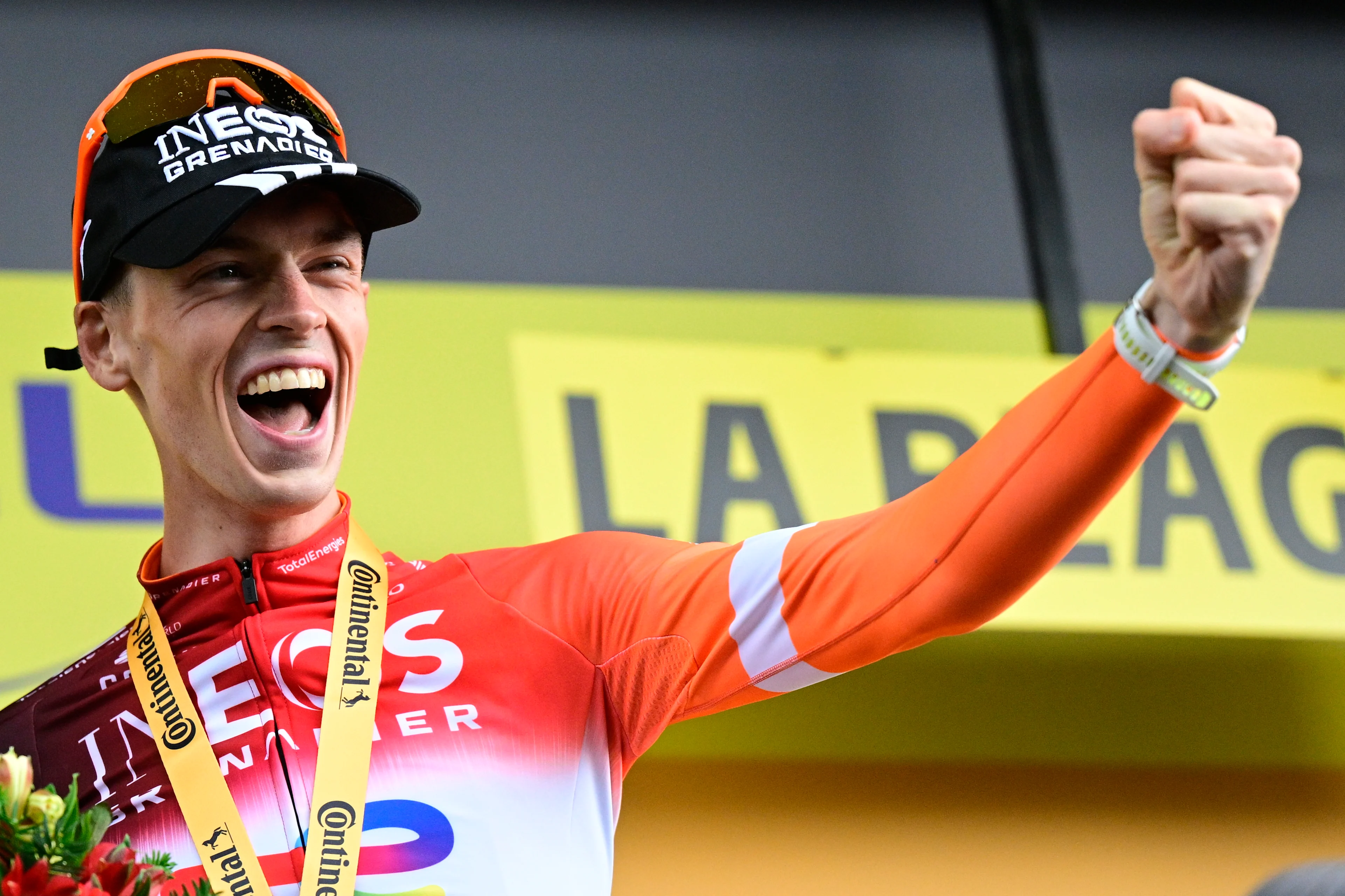 Dutch Thymen Arensman of Ineos Grenadiers and pictured on the podium after winning the stage 19 of the 2025 Tour de France cycling race, from Albertville to La Plagne (130km), on Friday 25 July 2025 in France. The 112th edition of the Tour de France starts on Saturday 5 July in Lille, France, and will finish in Paris, France on the 27th of July. BELGA PHOTO DIRK WAEM