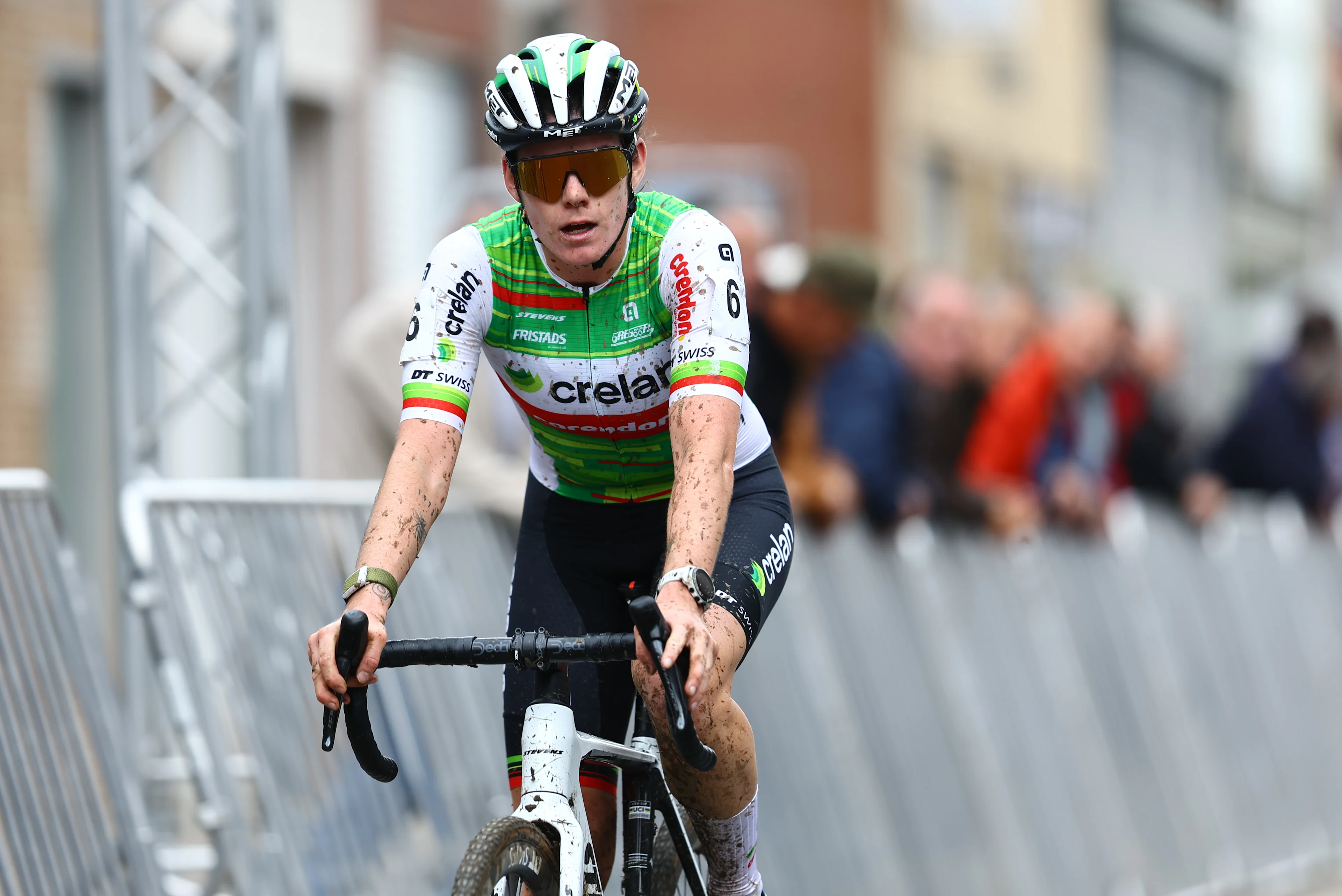 Belgian Marion Norbert Riberolle crosses the finish line at the women's elite race of the 'Kermiscross' cyclocross cycling event in Ardooie, Thursday 17 October 2024. BELGA PHOTO DAVID PINTENS