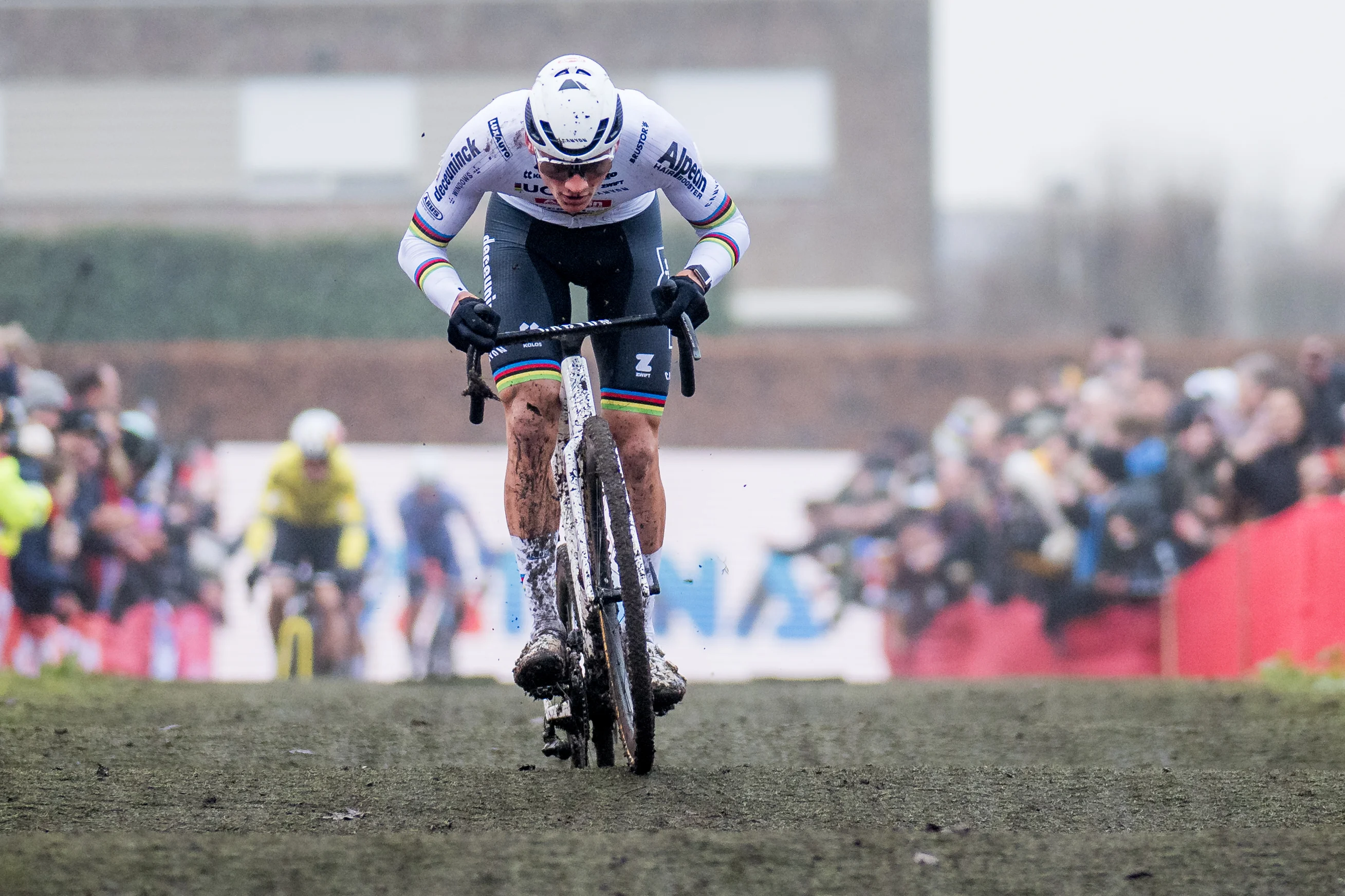 Dutch Mathieu Van Der Poel pictured in action during the men's elite race of the cyclocross cycling event, race 5/7 in the 'Exact Cross' competition, Friday 27 December 2024 in Loenhout. BELGA PHOTO BILLY CEUSTERS