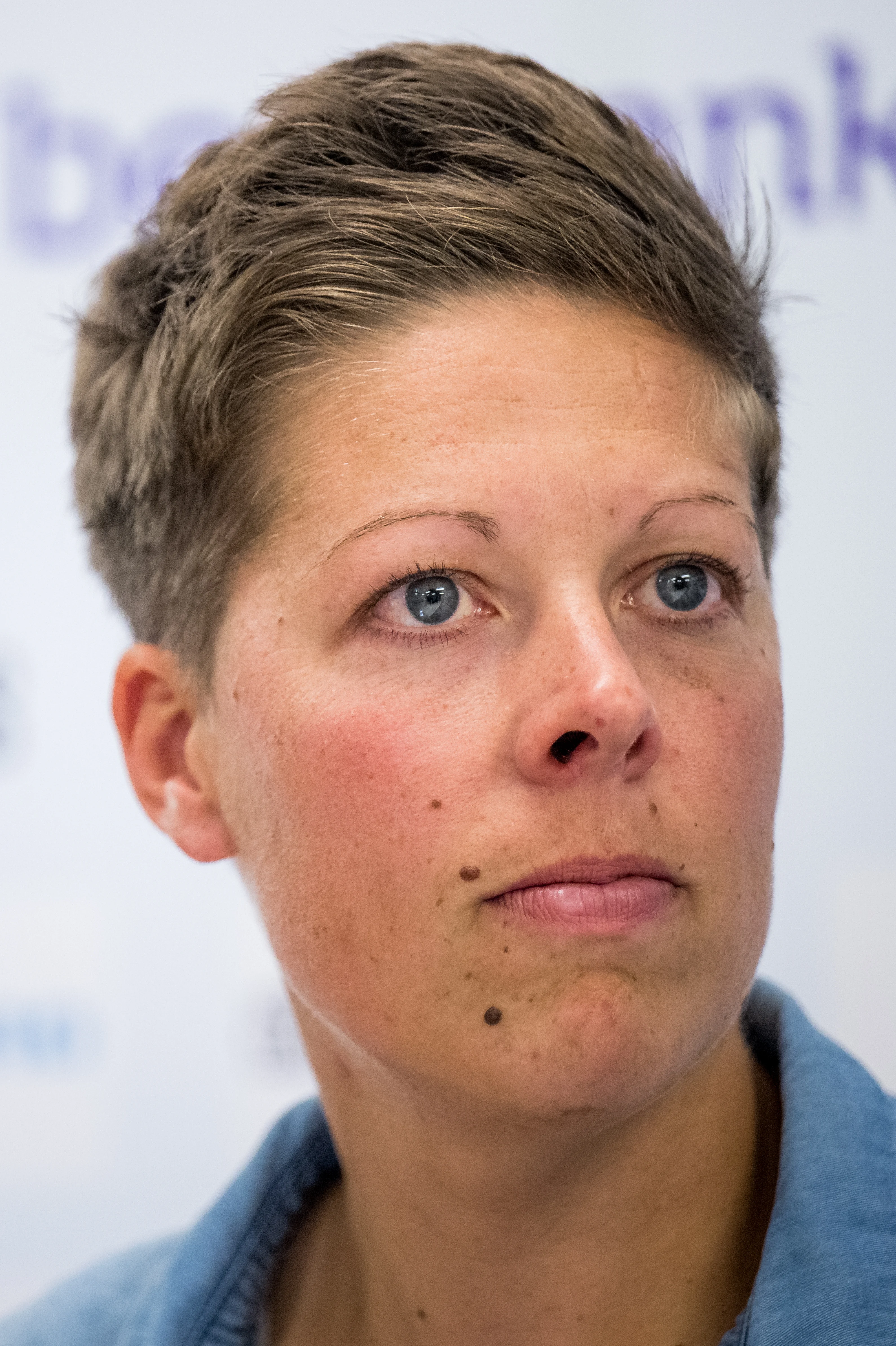 Belgian Kim De Baat of Fenix-Deceuninck talks to the press during a press conference of the Belgian team ahead of Sunday's time trial race at the 2024 UCI Road and Para-Cycling Road World Championships, Friday 20 September 2024, in Wetzikon, Switzerland. The Worlds are taking place from 21 to 29 September in Zurich, Switzerland. BELGA PHOTO JASPER JACOBS