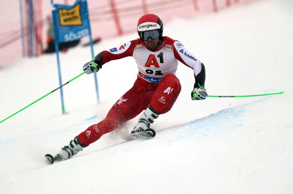 Austria's Vincent Kriechmayr ompetes during the first run of the men's giant slalom at the Alpine Ski World Cup opener in Solden on October 26, 2025. Johann GRODER / APA / AFP