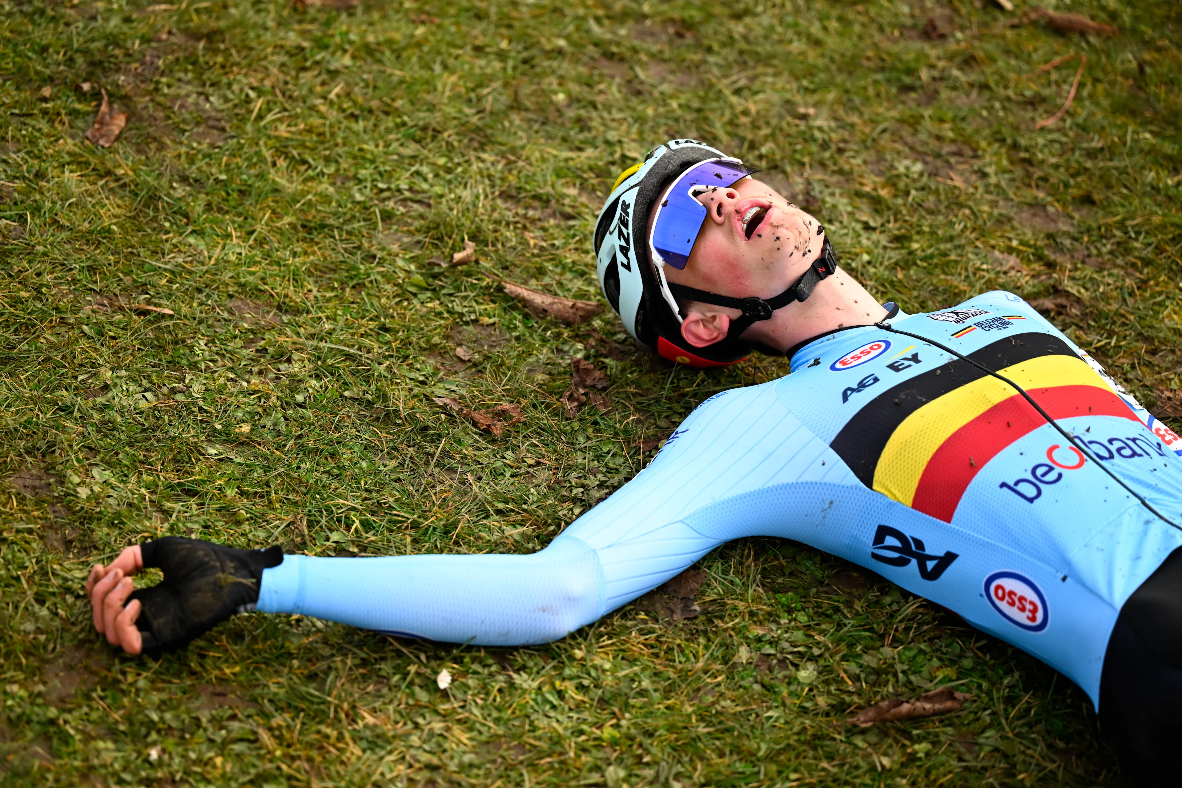 Belgian Mats Vanden Eynde pictured after the mixed team relay race, at the UCI Cyclocross World Championships, in Lievin, France, Friday 31 January 2025. The world championships are taking place from 31 January until 02 February. BELGA PHOTO JASPER JACOBS