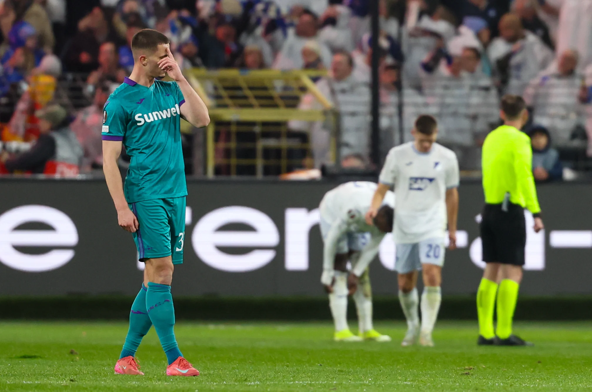 Anderlecht's Leander Dendoncker looks dejected during a soccer game between Belgian soccer team RSC Anderlecht and German Hoffenheim, Thursday 30 January 2025 in Brussels, on day 8/8 of the group stage of the UEFA Europa League tournament. BELGA PHOTO VIRGINIE LEFOUR