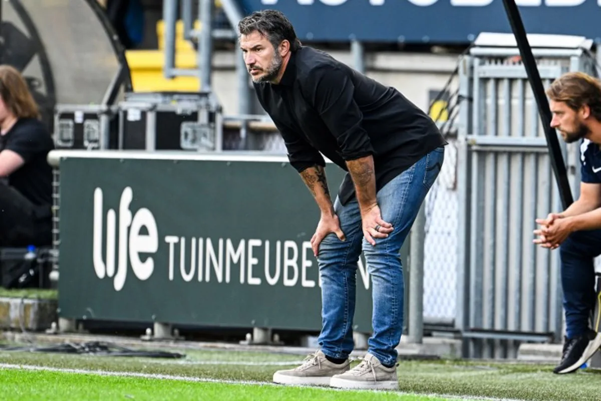 Breda's Belgian head coach Carl Hoefkens looks on during the Dutch Eredivisie match between NAC Breda and Ajax Amsterdam at the Rat Verlegh Stadion in Breda, on August 18, 2024.  Olaf Kraak / ANP / AFP