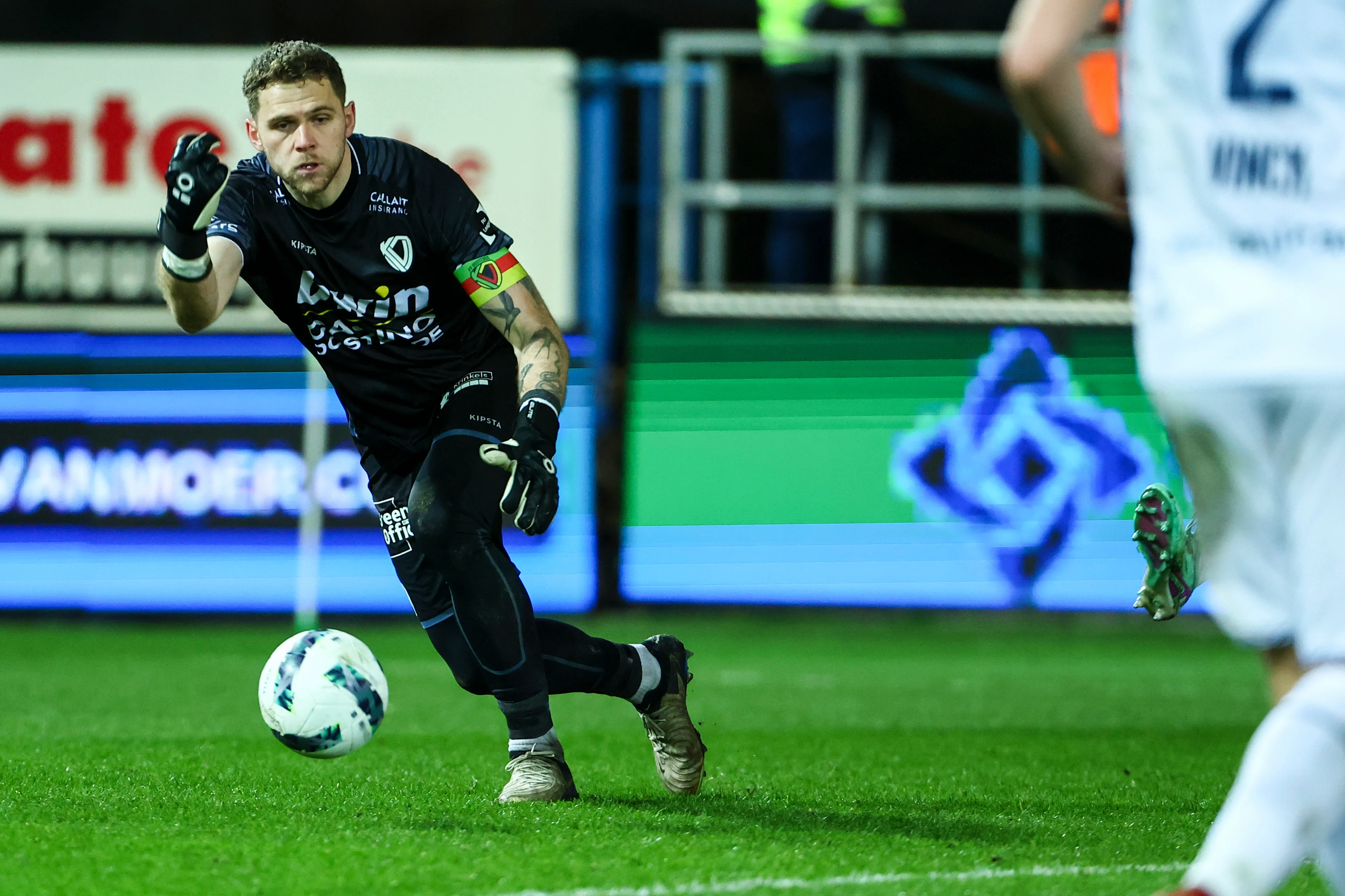 Oostende's goalkeeper Liam Bossin pictured in action during a soccer match between SK Beveren and KV Oostende, Sunday 03 March 2024 in Beveren, on day 24/30 of the 2023-2024 'Challenger Pro League' second division of the Belgian championship. BELGA PHOTO DAVID PINTENS