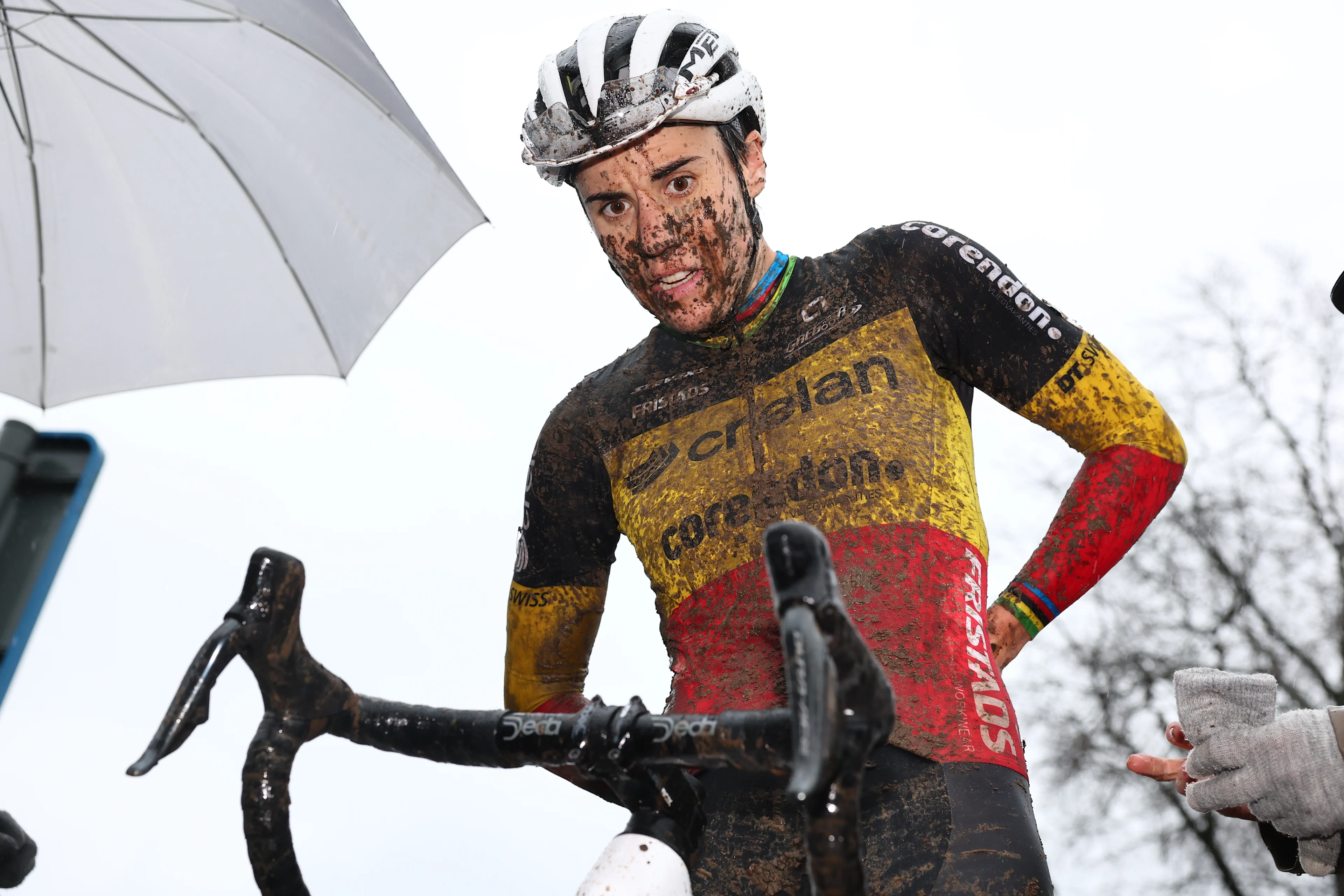 Belgian Sanne Cant pictured after the arrival of the women's elite race at the World Cup cyclocross cycling event in Dendermonde, Belgium, stage 9 (out of 12) of the UCI World Cup cyclocross competition, Sunday 05 January 2025. BELGA PHOTO DAVID PINTENS