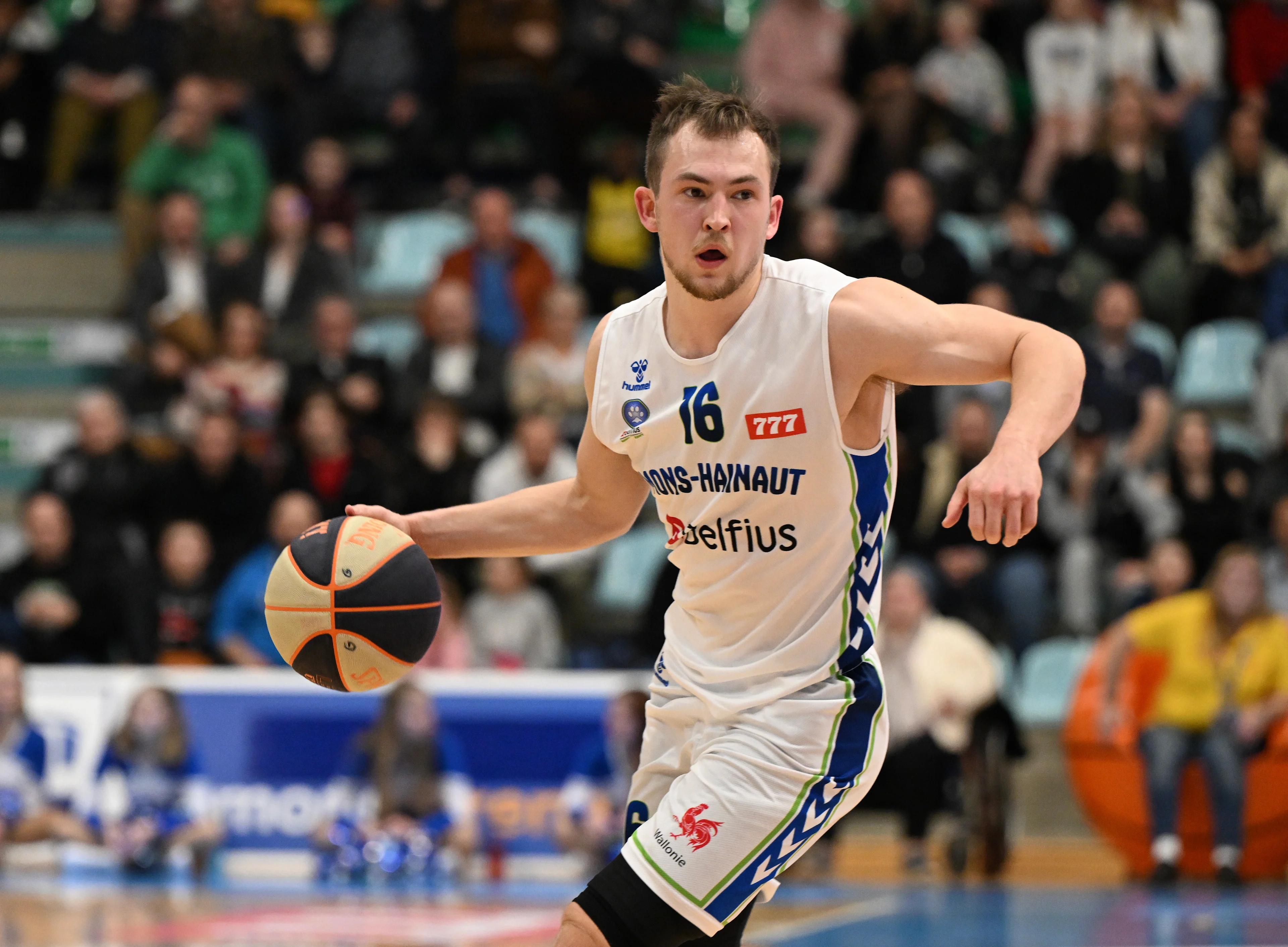 Mons' Conley Garrison controls the ball during a basketball match between Mons-Hainaut and Spirou Charleroi, Saturday 10 February 2024 in Mons, on day 19 of the National Round Belgium in the 'BNXT League' Belgian first division basket championships. BELGA PHOTO JOHN THYS