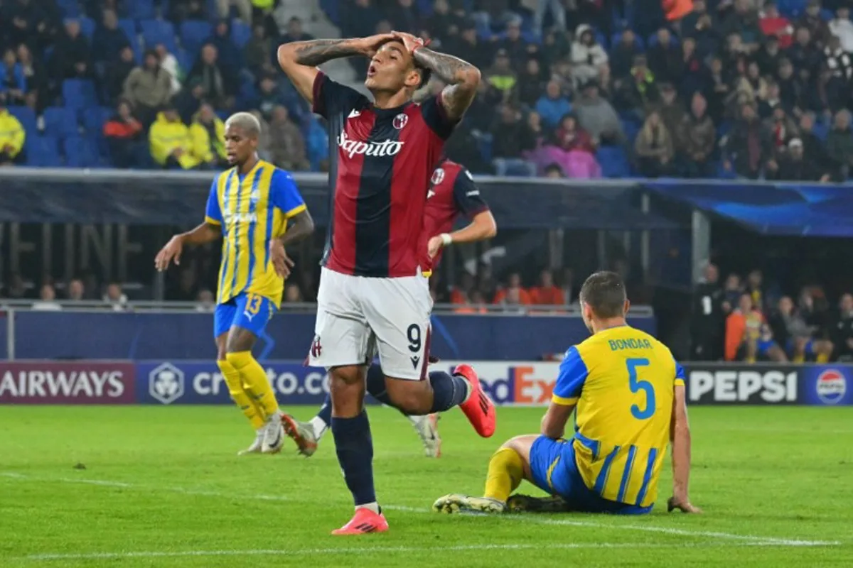 Bologna's Argentine forward #09 Santiago Castro reacts after trying to score during the UEFA Champions League 1st round day 1 football match between Bologna FC and Shakthar Donetsk, at the Stadio Renato Dall'Ara in Bologna on September 18, 2024.  Andreas SOLARO / AFP