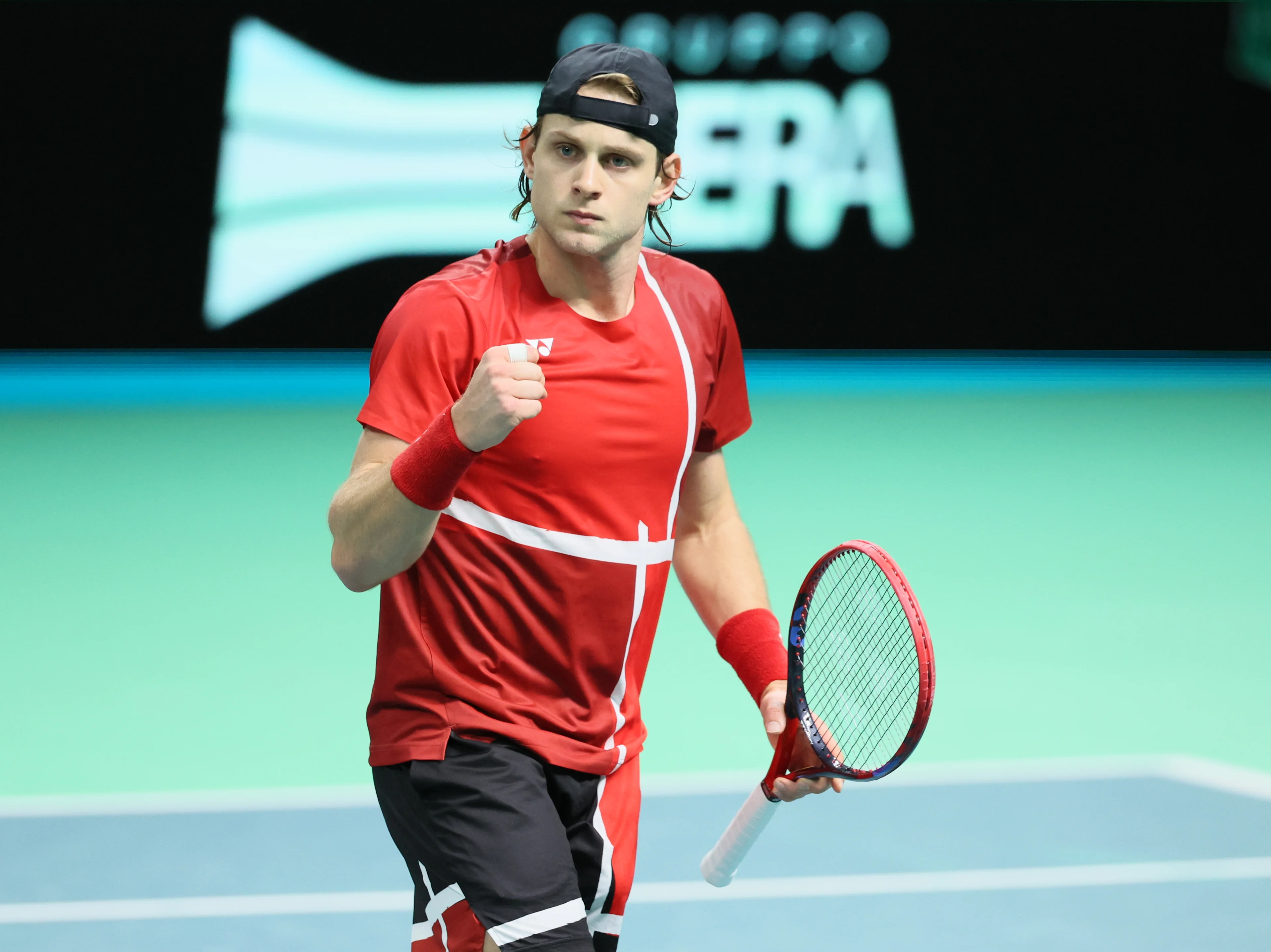 Belgian Zizou Bergs celebrates during a tennis match against French Rinderknech, the second match of the Davis Cup quarter-finals between Belgium and France, in Bologna, Italy, on Tuesday 18 November 2025. Davis Cup top eight Finals takes place in Bologna from November 18 to 23. BELGA PHOTO BENOIT DOPPAGNE