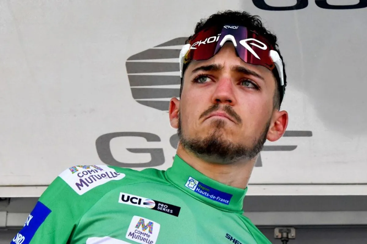French Jason Tesson of St Michel-Auber93 reacts after loosing the leader pink jersey at the end of the third stage of the "4 jours de Dunkerque" (Four days of Dunkirk) cycling race between Peronne and Mont Saint Eloi, northern France, on May 5, 2022.  FRANCOIS LO PRESTI / AFP