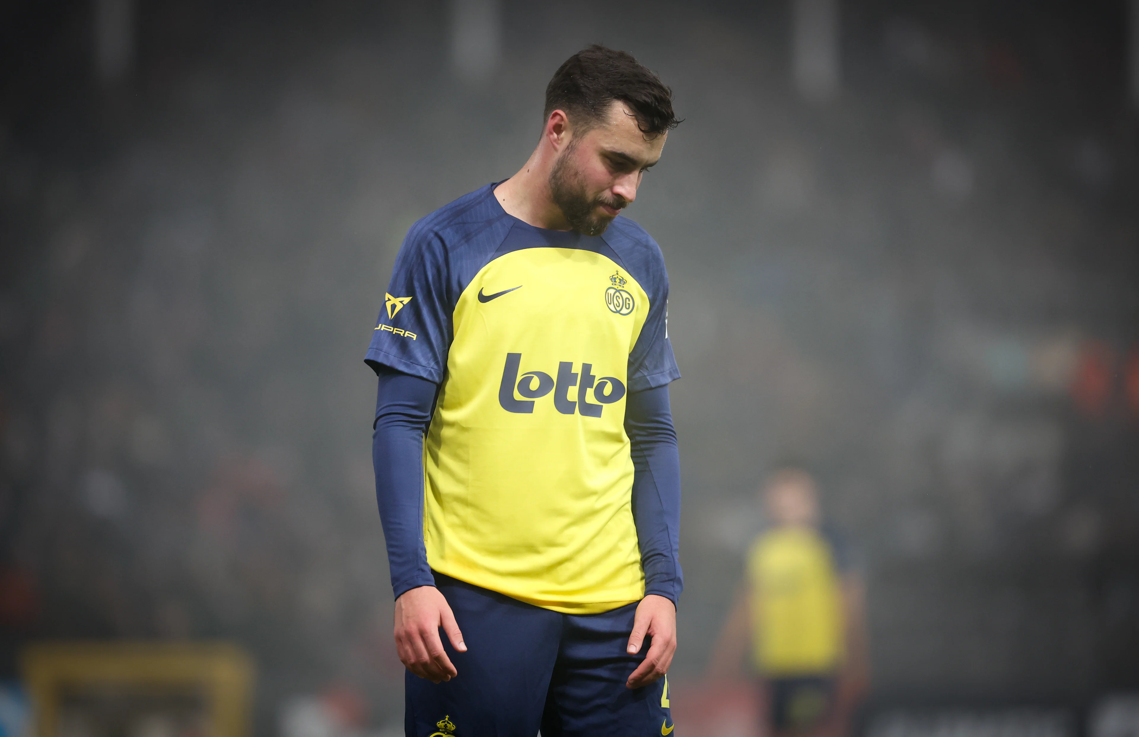 Union's Charles Vanhoutte looks dejected during a soccer match between Sporting Charleroi and Union Saint-Gilloise, Saturday 11 January 2025 in Charleroi, on day 21 of the 2024-2025 season of the 'Jupiler Pro League' first division of the Belgian championship. BELGA PHOTO VIRGINIE LEFOUR