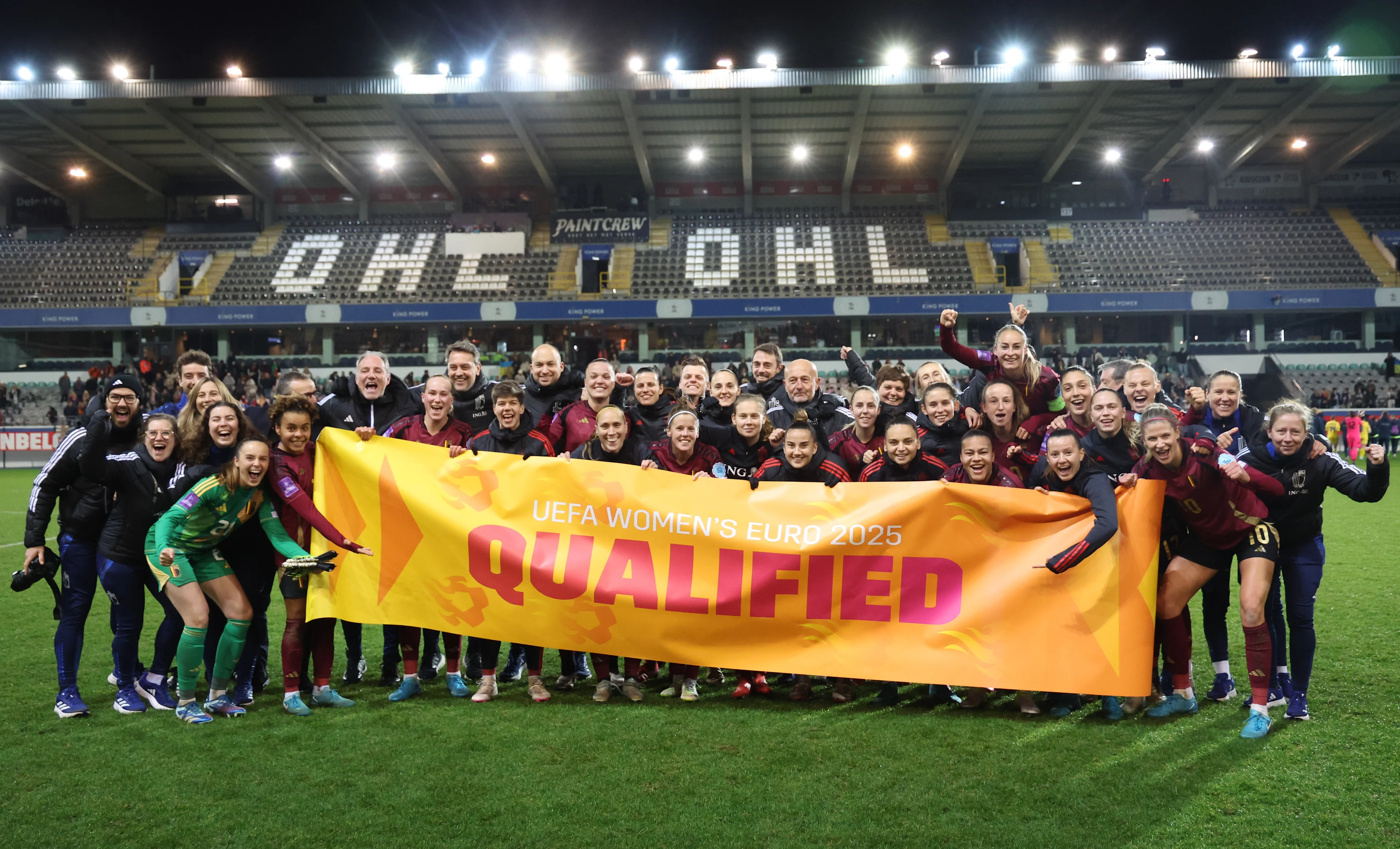 Players celebrate securing qualification, after a soccer game between Belgium's national team the Red Flames and Ukraine, in Heverlee, Tuesday 03 December 2024, the second leg of the second round of qualifications group stage for the Euro 2025 Championship. BELGA PHOTO VIRGINIE LEFOUR