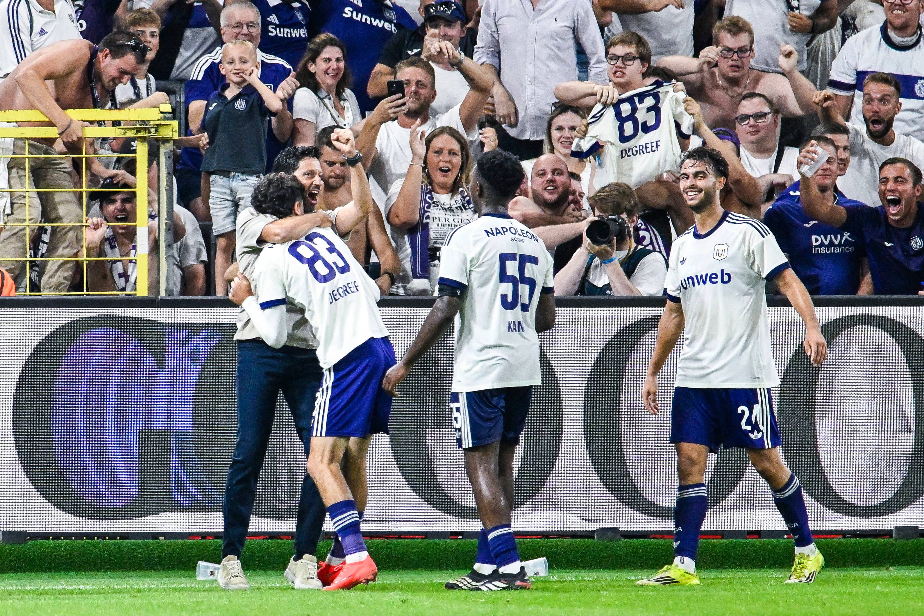 Anderlecht's head coach Vitor Bruno and Anderlecht's Tristan Degreef celebrate after scoring during a soccer game between Belgian RSC Anderlecht and Swedish Hammarby IF, Thursday 30 July 2026 in Brussels, the return leg of the second qualifying round for the UEFA Europa League. The first leg ended in a 1-1 draw. BELGA PHOTO TOM GOYVAERTS