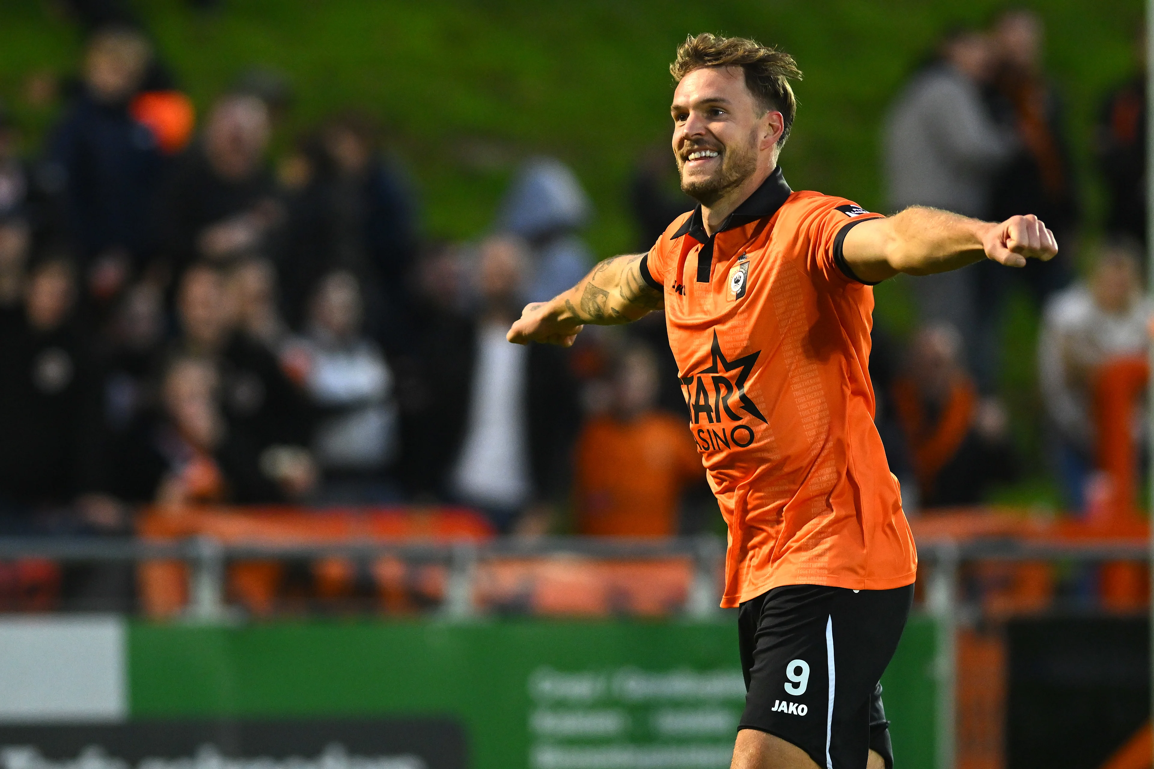 Deinze's Lennart Mertens celebrates after scoring during a soccer match between KMSK Deinze and Sportkring Beveren, in Deinze, on day 10 of the 2024-2025 season of the 'Challenger Pro League' second division of the Belgian championship, Sunday 03 November 2024. BELGA PHOTO LUC CLAESSEN