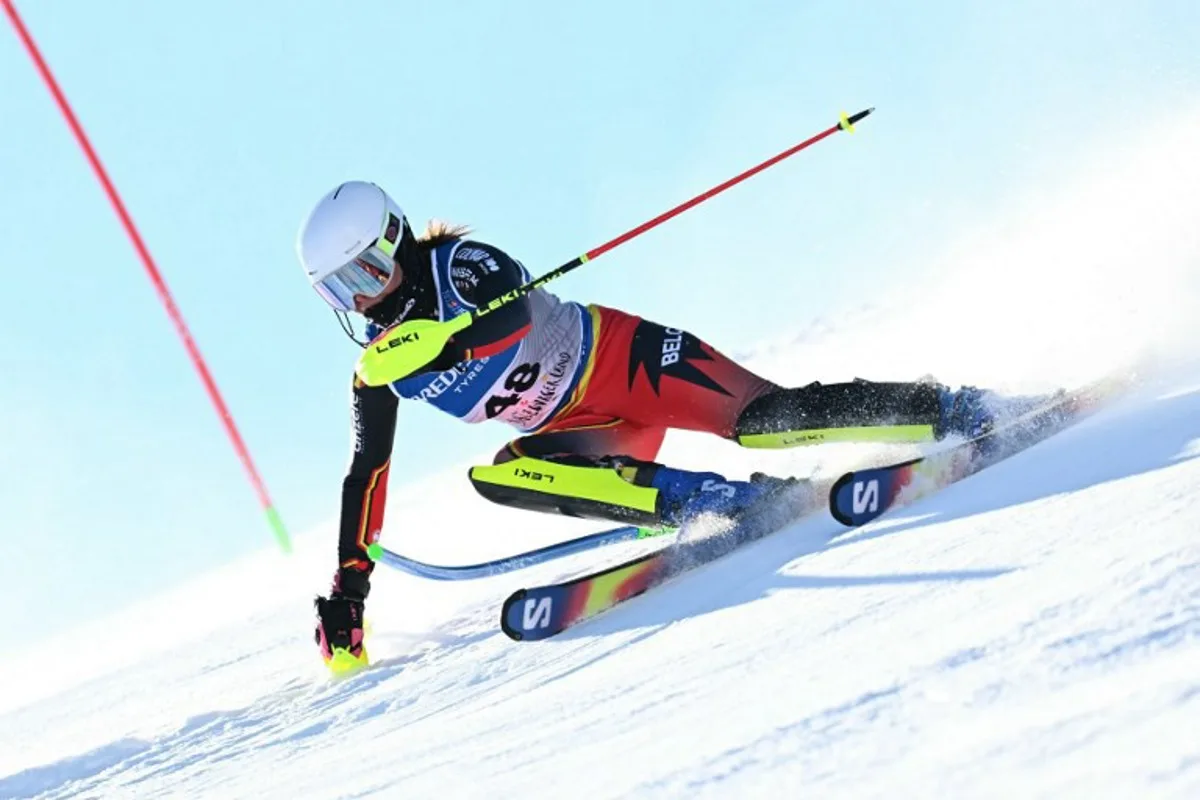 Belgium's Kim Vanreusel competes in the first run of the Women's Slalom event of the Saalbach 2025 FIS Alpine World Ski Championships in Hinterglemm on February 15, 2025.  Fabrice COFFRINI / AFP