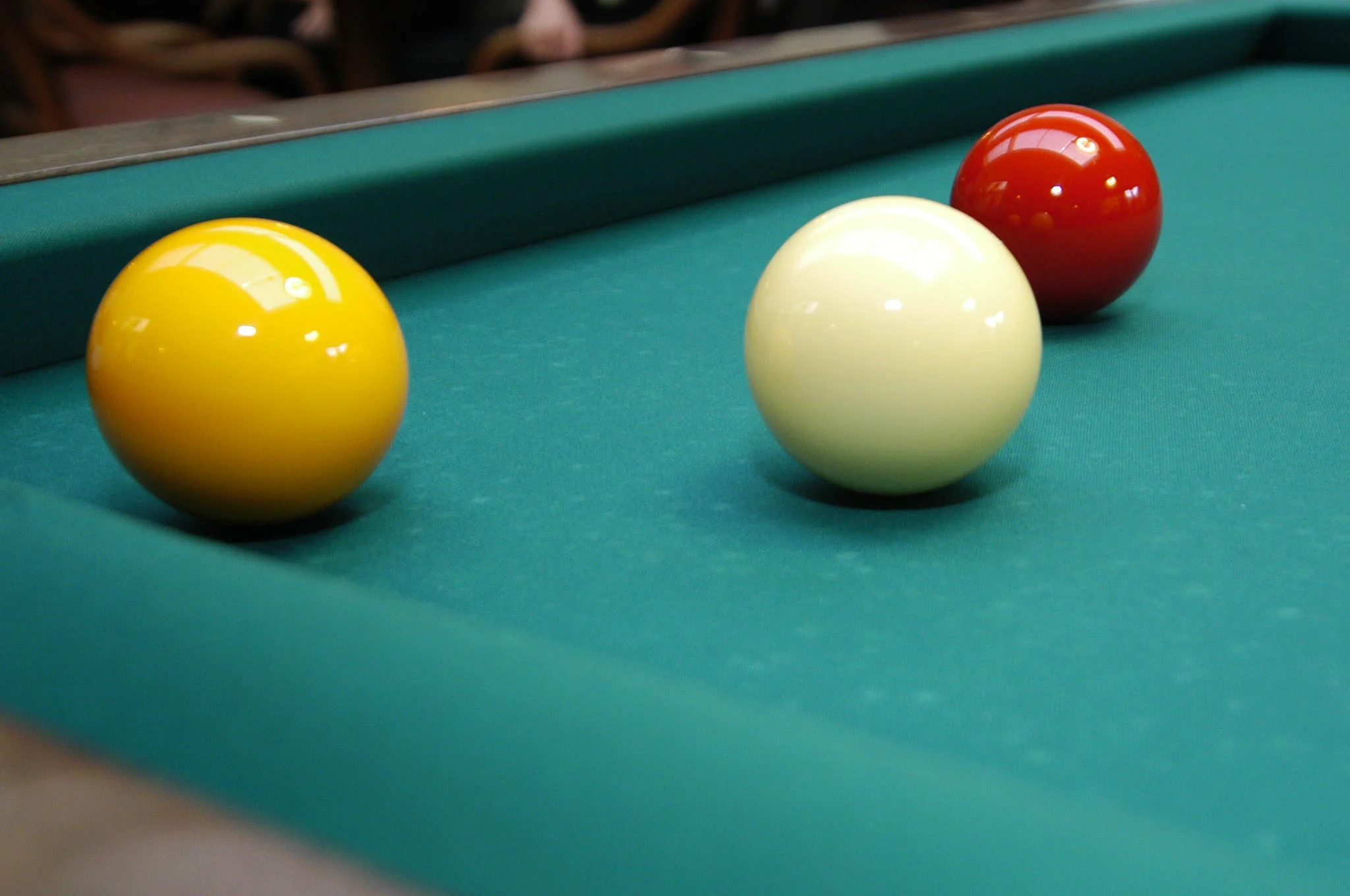 BRU74 - 20051226 - GROBBENDONK, BELGIUM : Illustration picture shows billiards balls on the billiard table at the Cassiers brasserie, where the 6 days of Grobbendonk ( zes daagse van Grobbendonk) started this 26 December 2005, billiards for a good cause. BELGA PHOTO DIRK WAEM