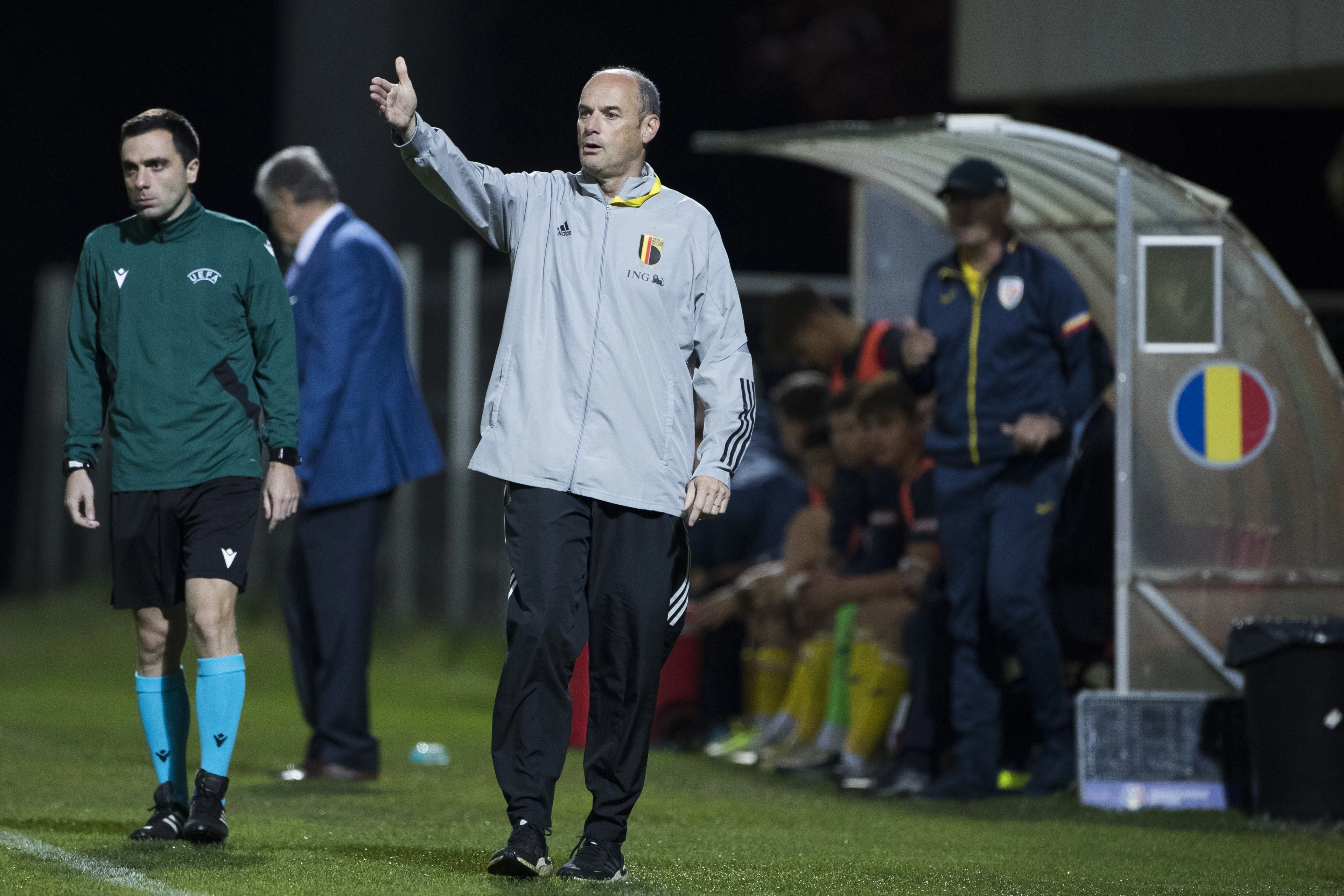 Belgium's head coach Bob Browaeys   a soccer game between Romania U17 and Belgium U17, Saturday 29 October 2022 in Buftea, Romania, match 2/3 in the qualifications for the 2023 European Championships. BELGA PHOTO NIKOLA KRSTIC