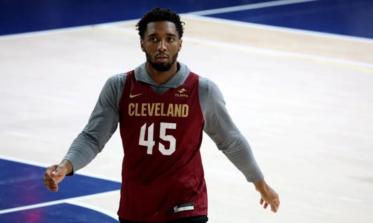 Cleveland Cavaliers player Donovan Mitchell takes part in a training session prior to the Cavaliers NBA game against the Brooklyn Nets, in the Paris suburb of Levallois-Perret on January 10, 2024. The Brooklyn Nets and the Cleveland Cavaliers will play a regular NBA game in Paris on January 11, 2024 Emmanuel DUNAND / AFP