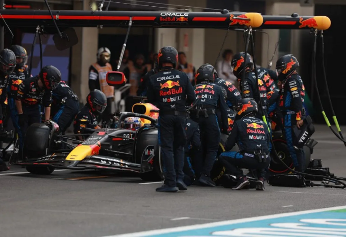 Red Bull Racing's Dutch driver Max Verstappen stops in his pit for a penalty during the Mexico City Grand Prix at the Hermanos Rodriguez racetrack, in Mexico City on October 27, 2024.   CARLOS PEREZ GALLARDO / POOL / AFP