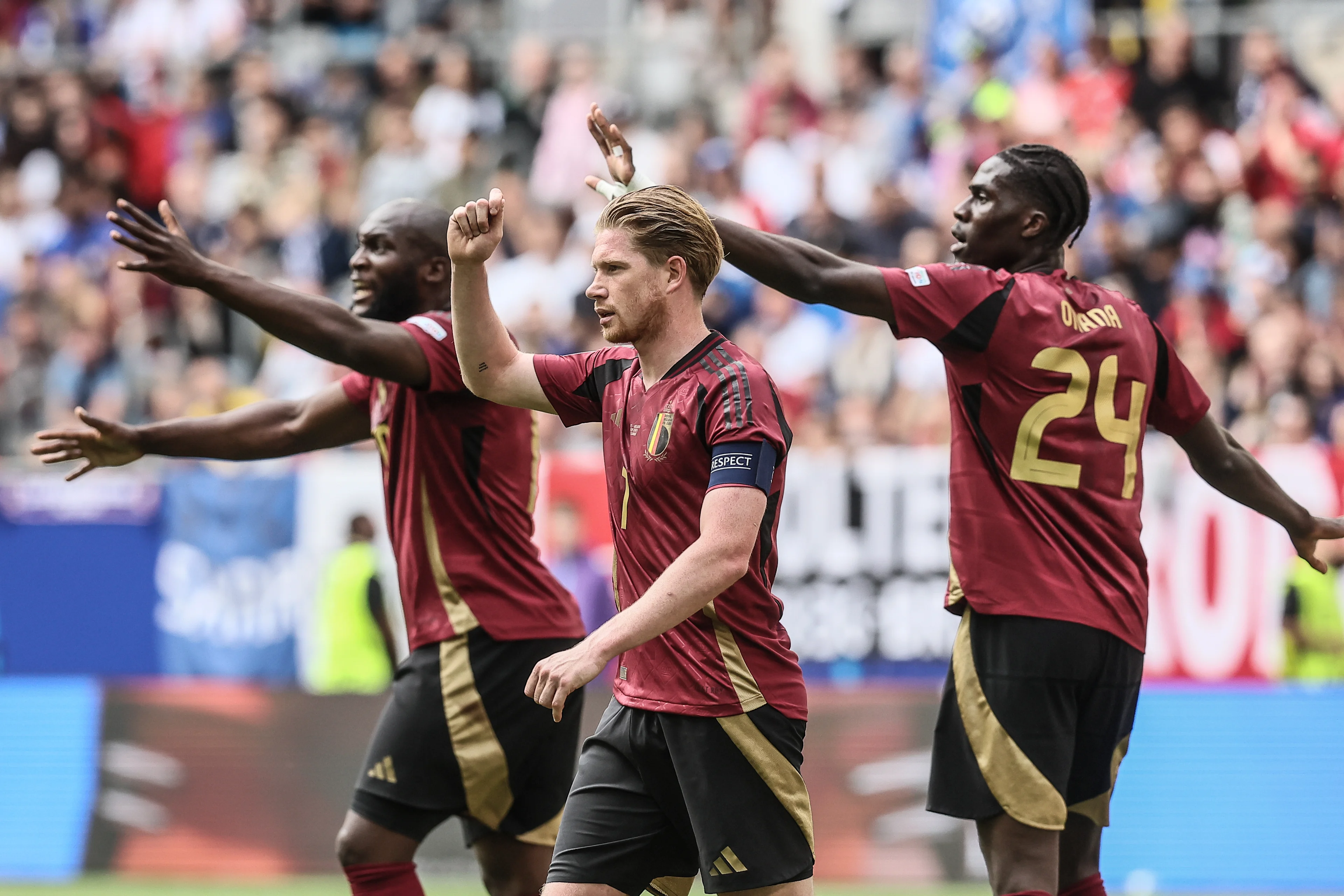 Belgium's Romelu Lukaku, Belgium's Kevin De Bruyne and Belgium's Amadou Onana react during a soccer game between France and Belgian national soccer team Red Devils, Monday 01 July 2024 in Dusseldorf, Germany, the Round of 16 game in the UEFA Euro 2024 European championships. BELGA PHOTO BRUNO FAHY