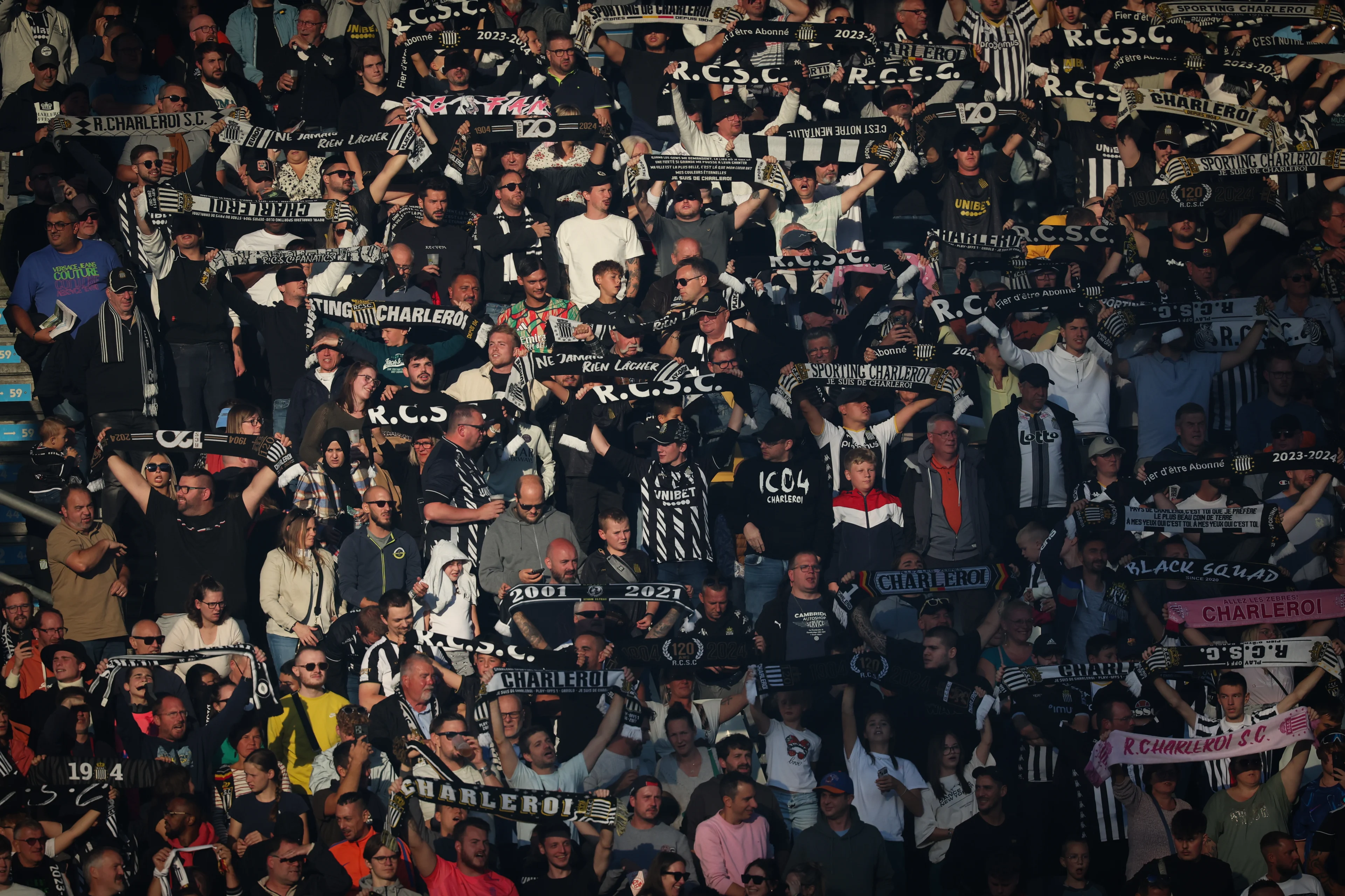 Charleroi's supporters pictured during a soccer match between Sporting Charleroi and Beerschot VA, in Charleroi, on the seventh day of the 2024-2025 season of the 'Jupiler Pro League' first division of the Belgian championship, Sunday 15 September 2024. BELGA PHOTO VIRGINIE LEFOUR