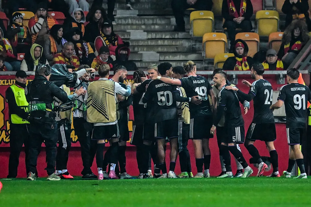 Anderlecht's players celebrate during a soccer game between Polish Jagiellonia Bialystok and Belgian RSC Anderlecht, Thursday 22 October 2026 in Bialystok, Poland, on day three of the UEFA Europa League league phase. BELGA PHOTO MICHAL KOSC