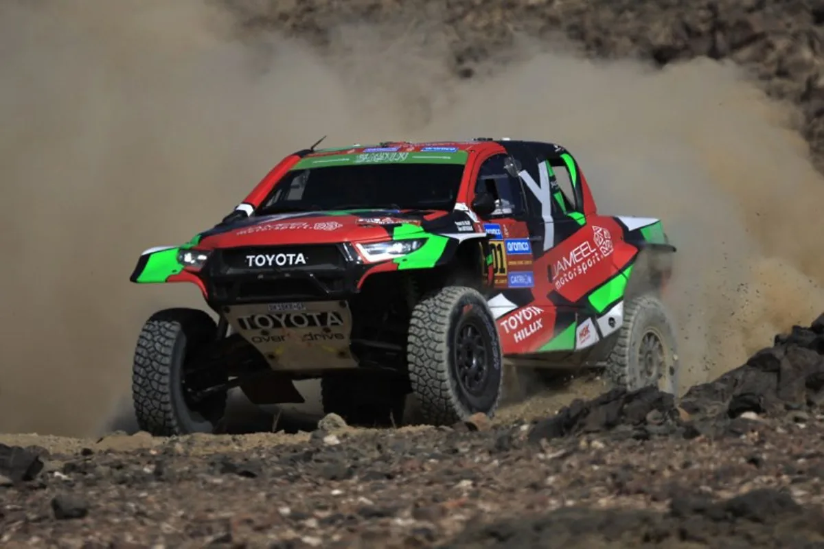 Saudi driver Yazeed Al Rajhi and co-driver Timo Gottschalk ride during the prologue of the 47th Dakar Rally, in Bisha, Saudi Arabia, on January 3, 2025.  Valery HACHE / AFP